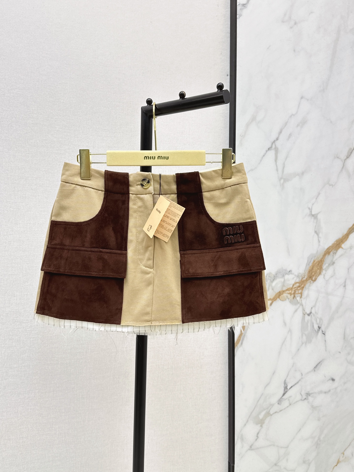 Miu 26ss contract suede mini skirt