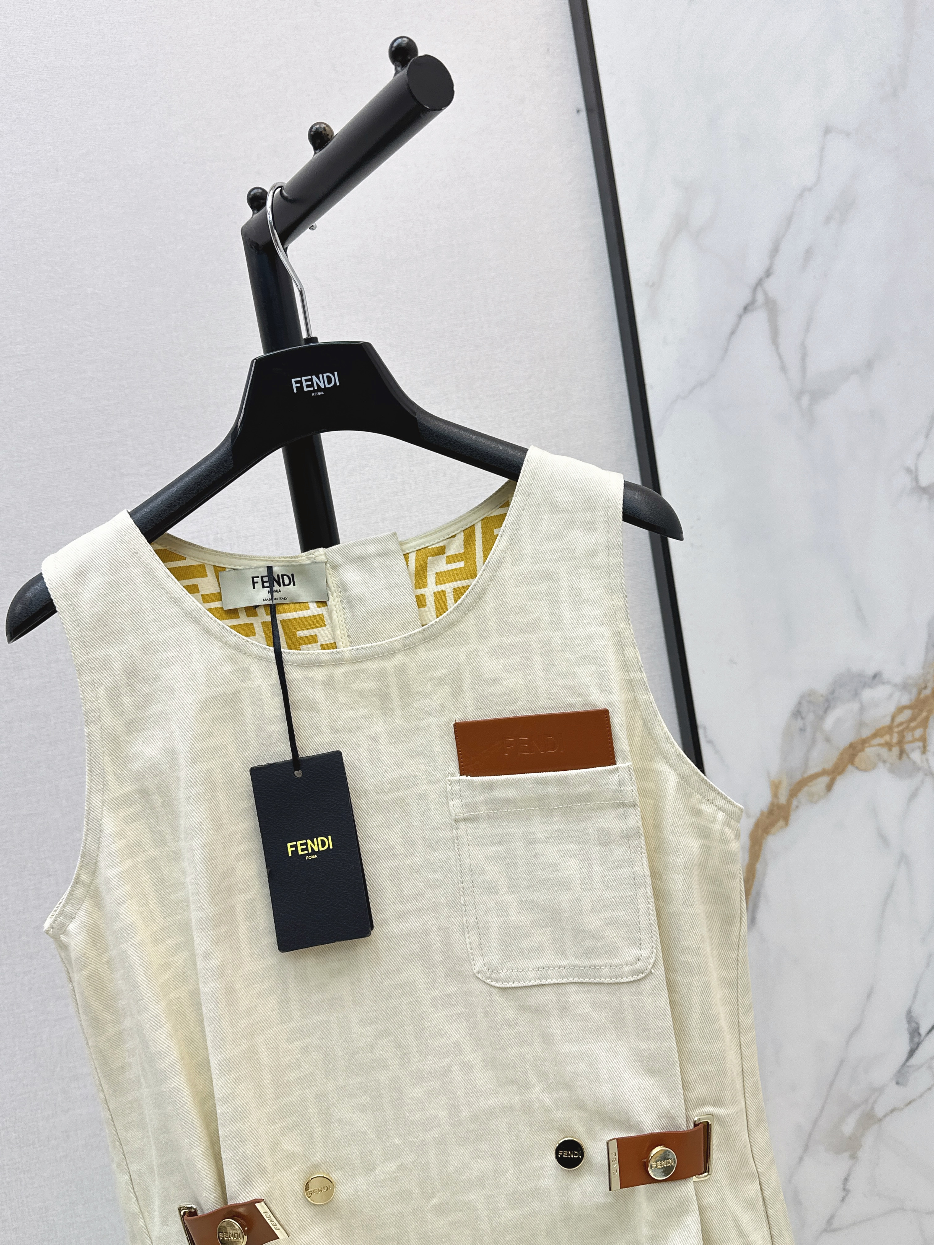 Fen 26ss sleevelesss dress
