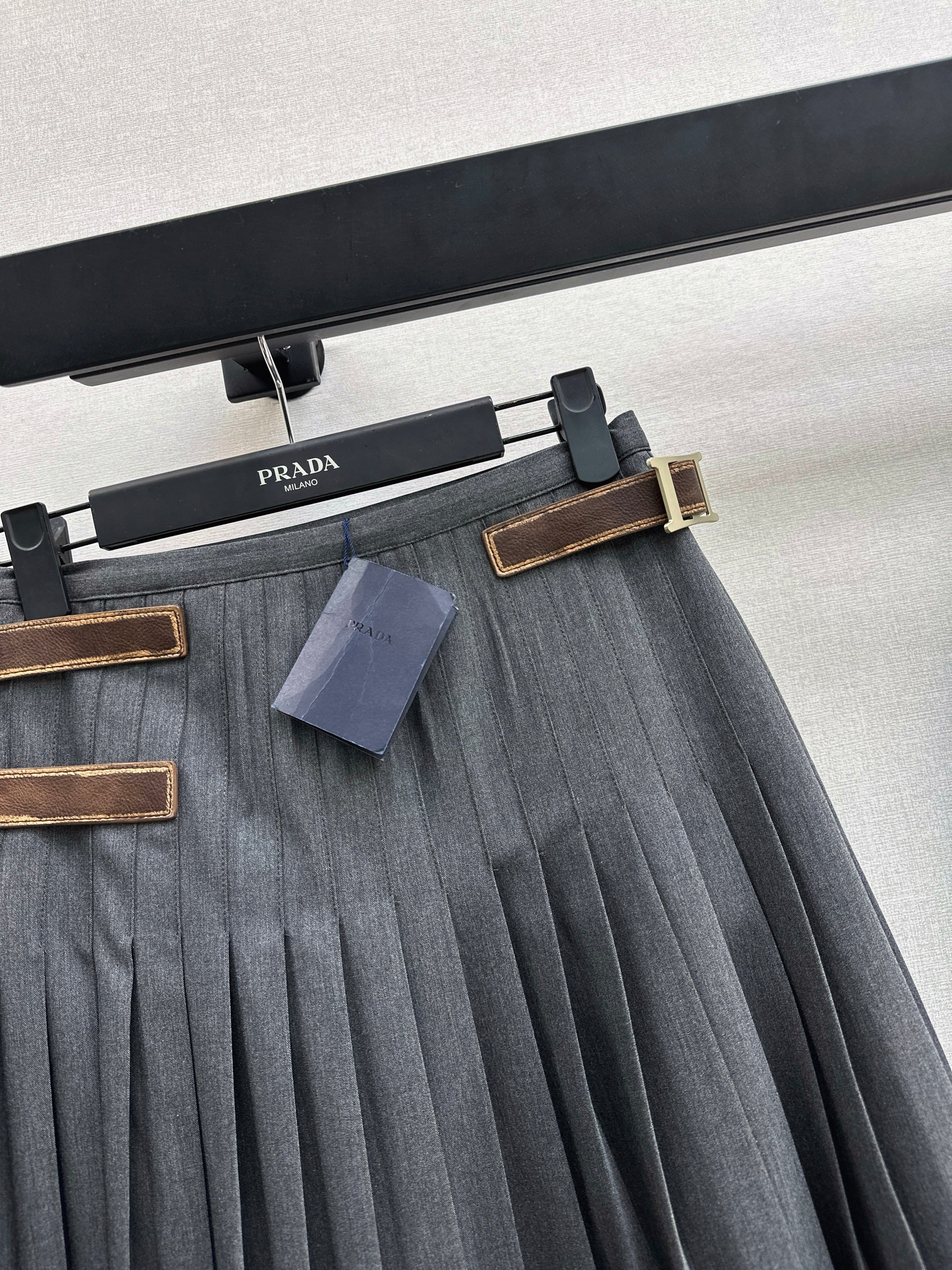 Prad 26ss pleated skirts
