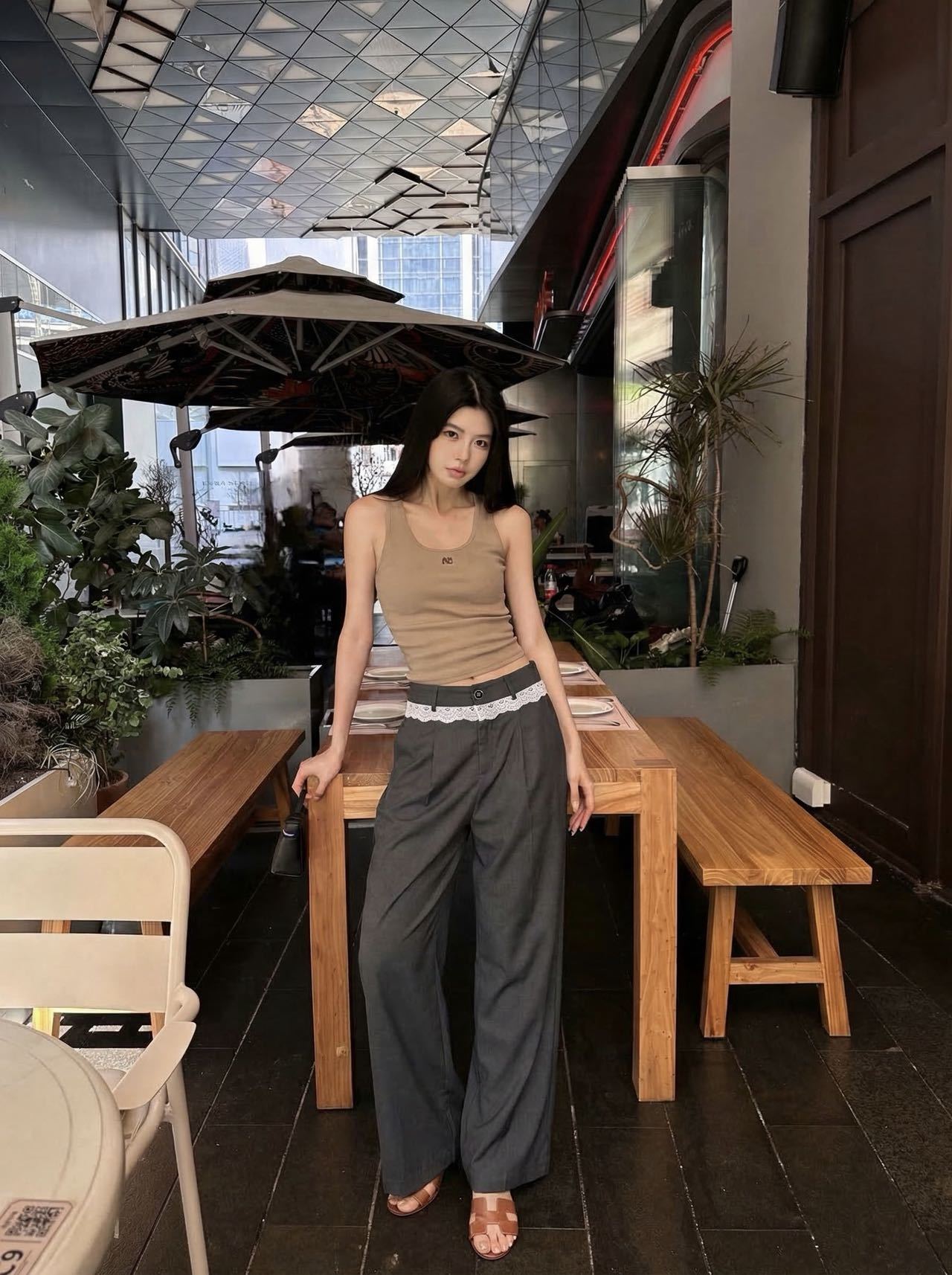 Chan 26ss contract lace pants