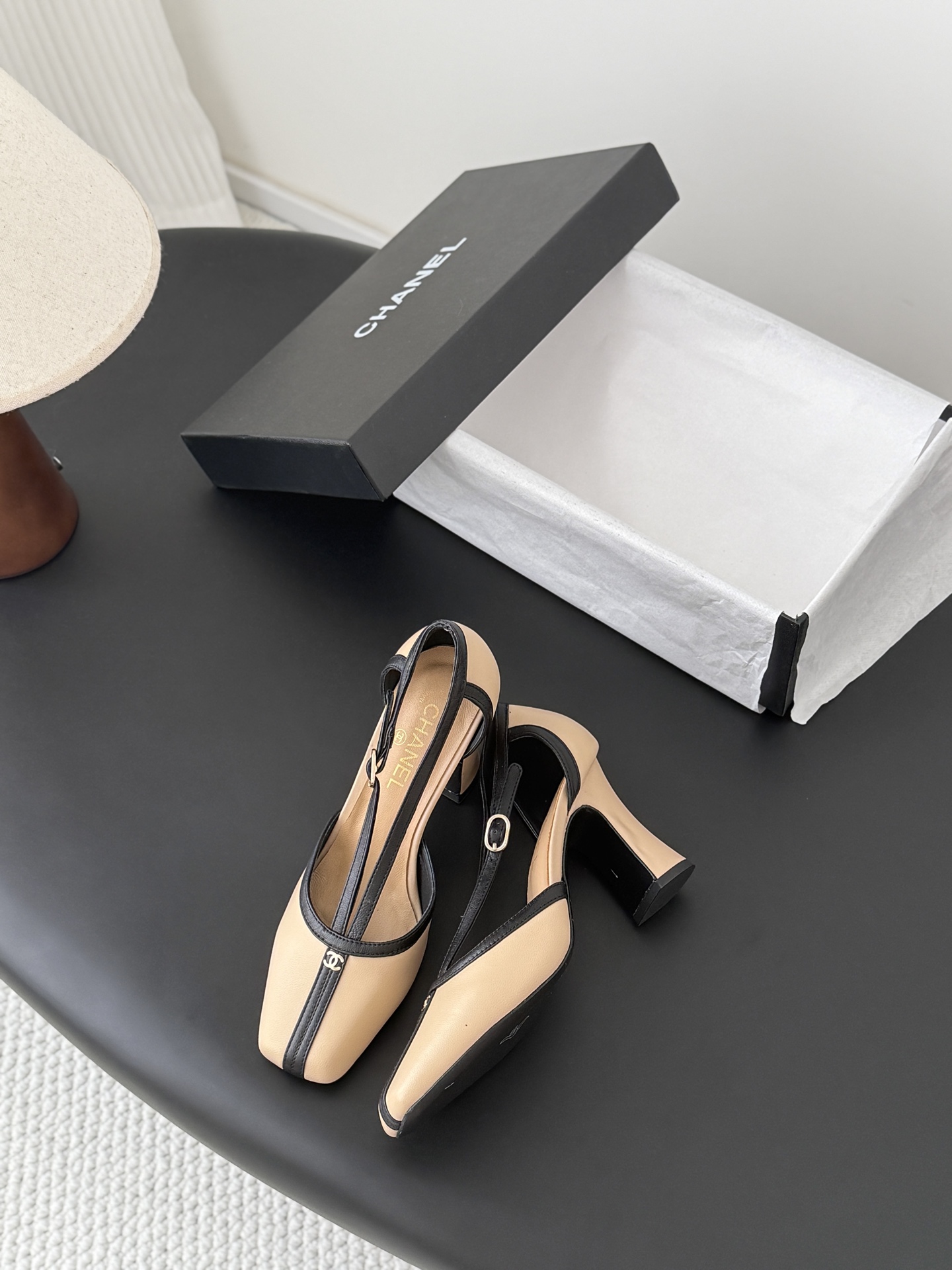 Chan 26K mary jane chunky heels