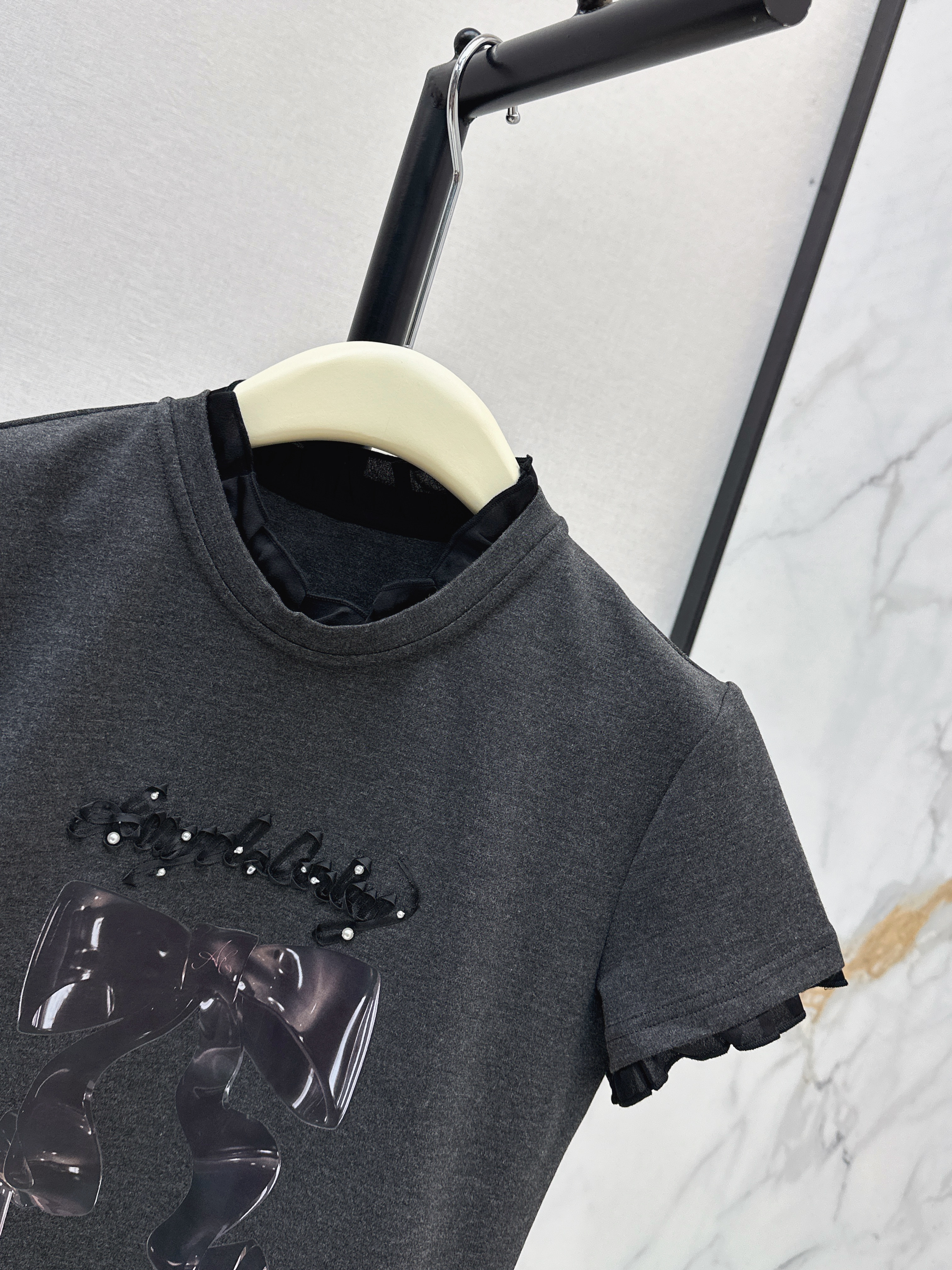 26SS Bow Graphic T-Shirt