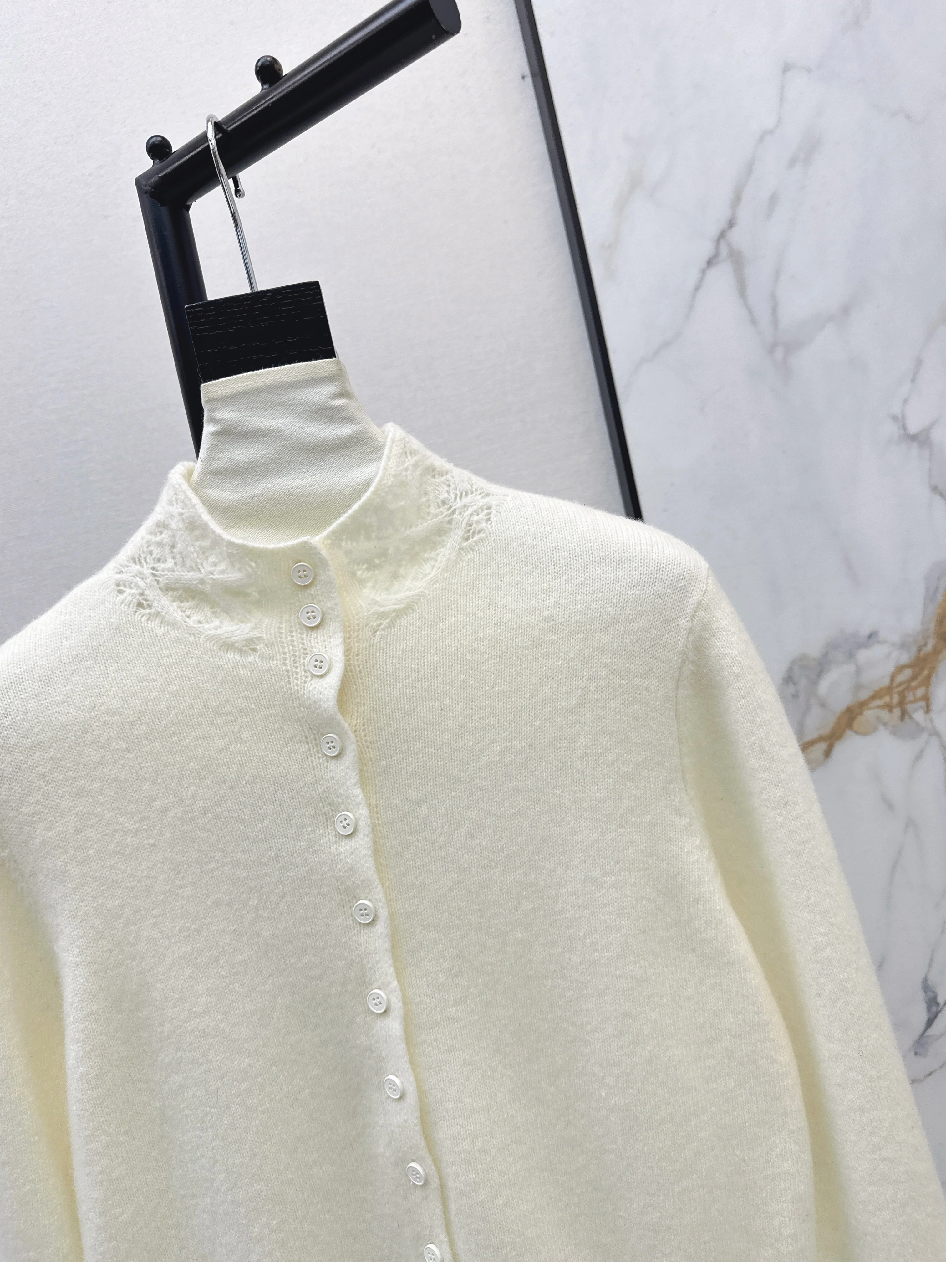 Chol 26ss high neck cardigan