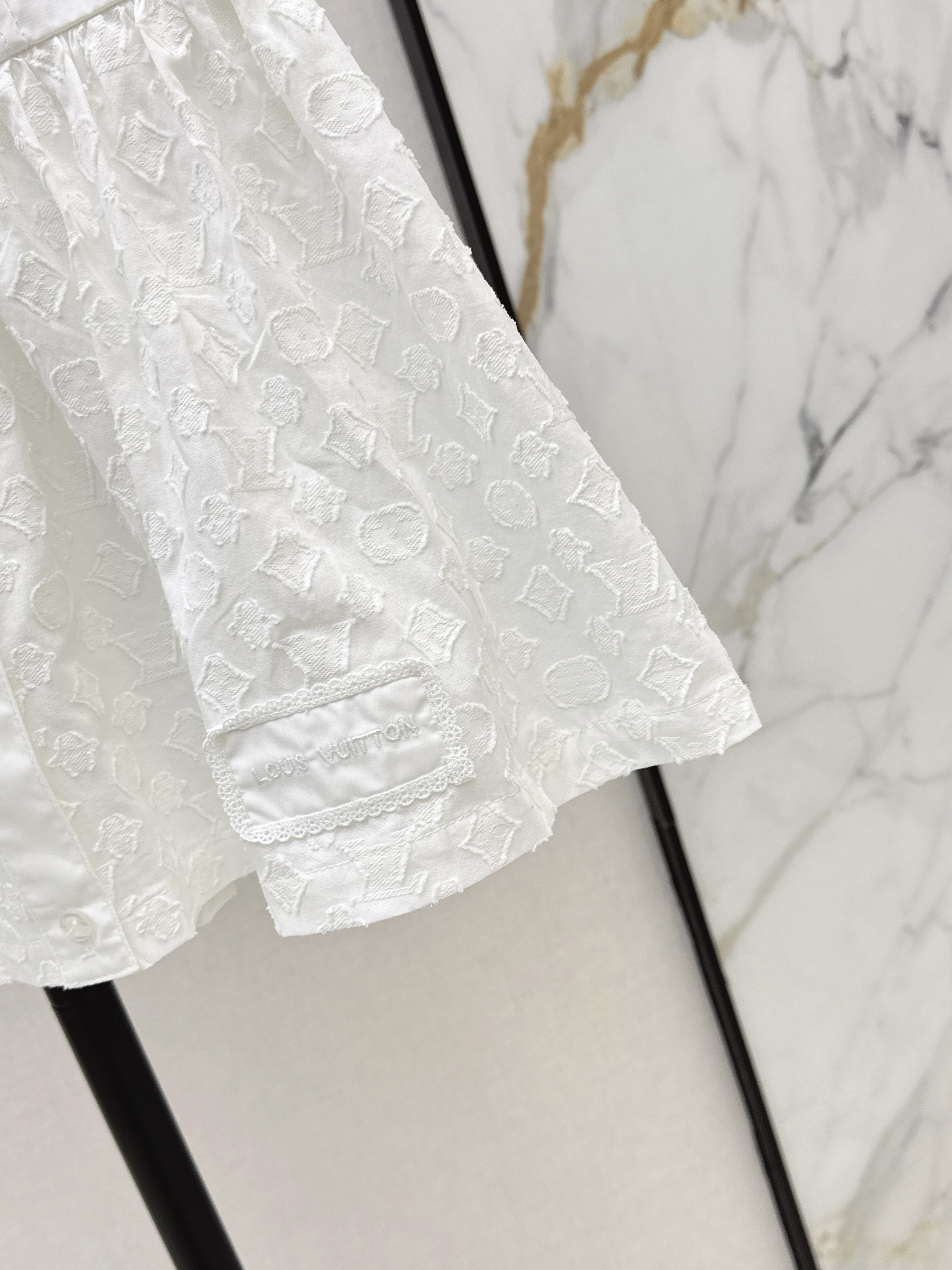 Loui 26ss lace trim puff-sleeve blouse