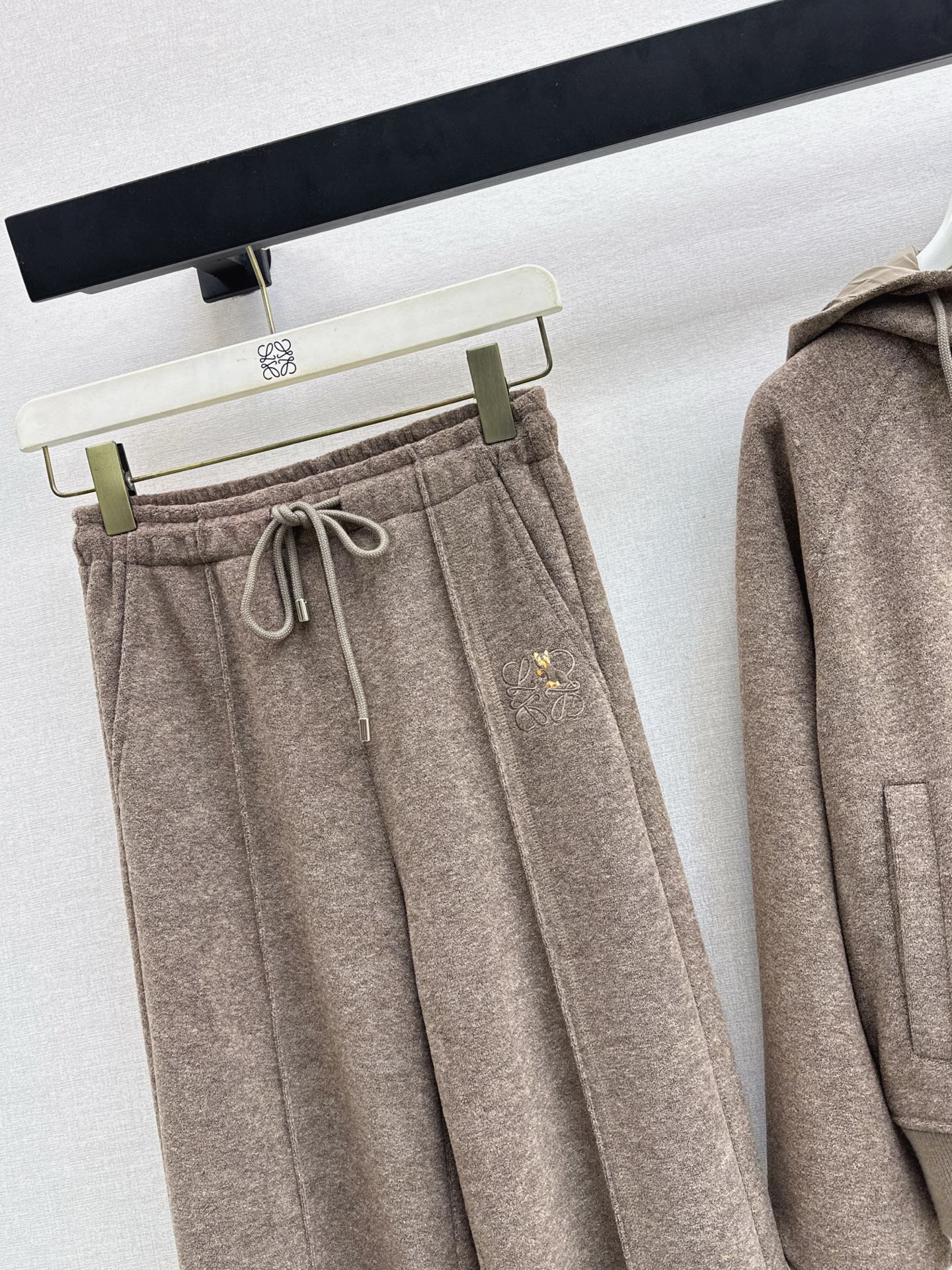 Loe 26ss outfit sets hooded jacket +pant