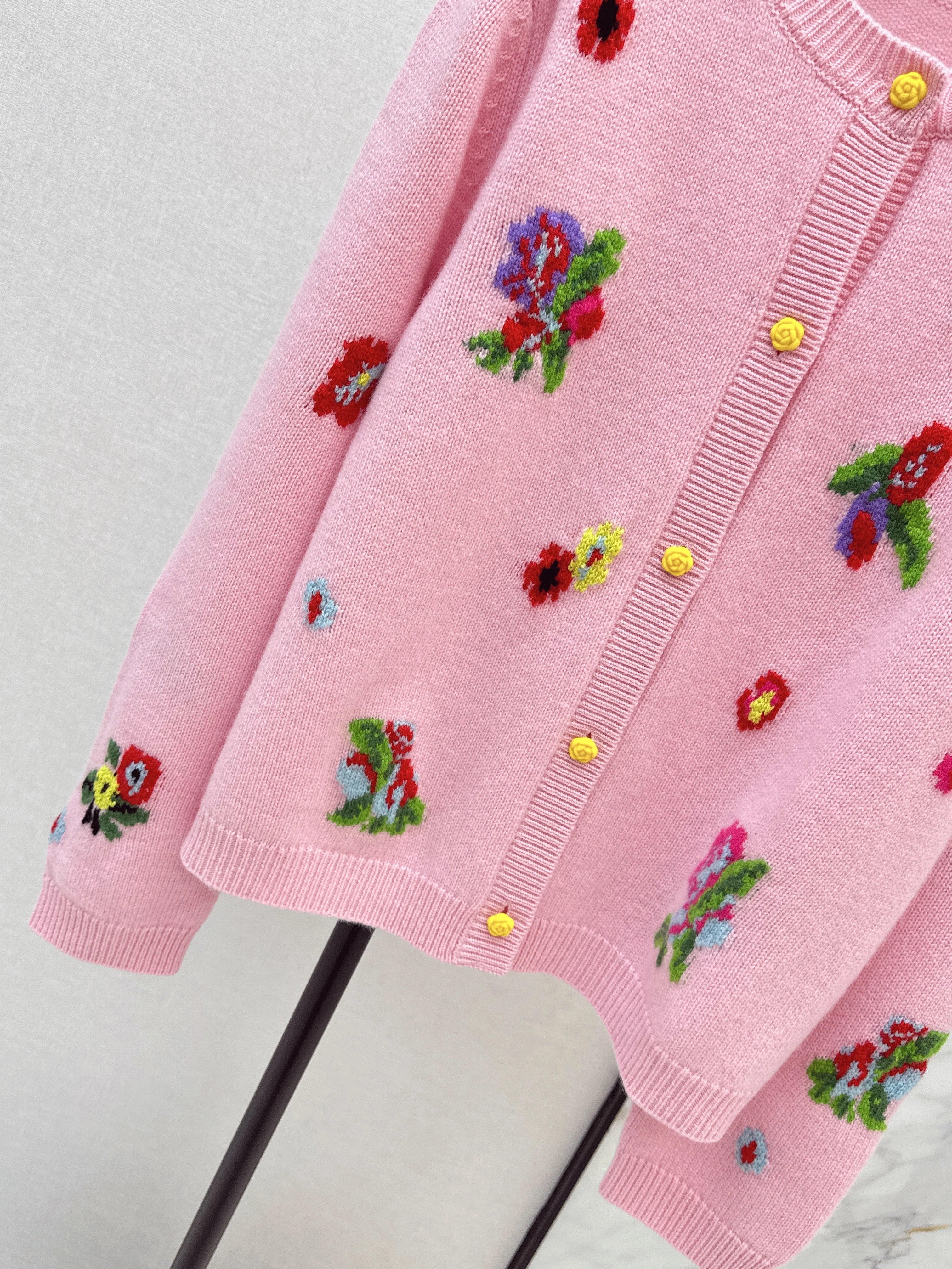 Erdo 26ss intarsia cashmere cardigan