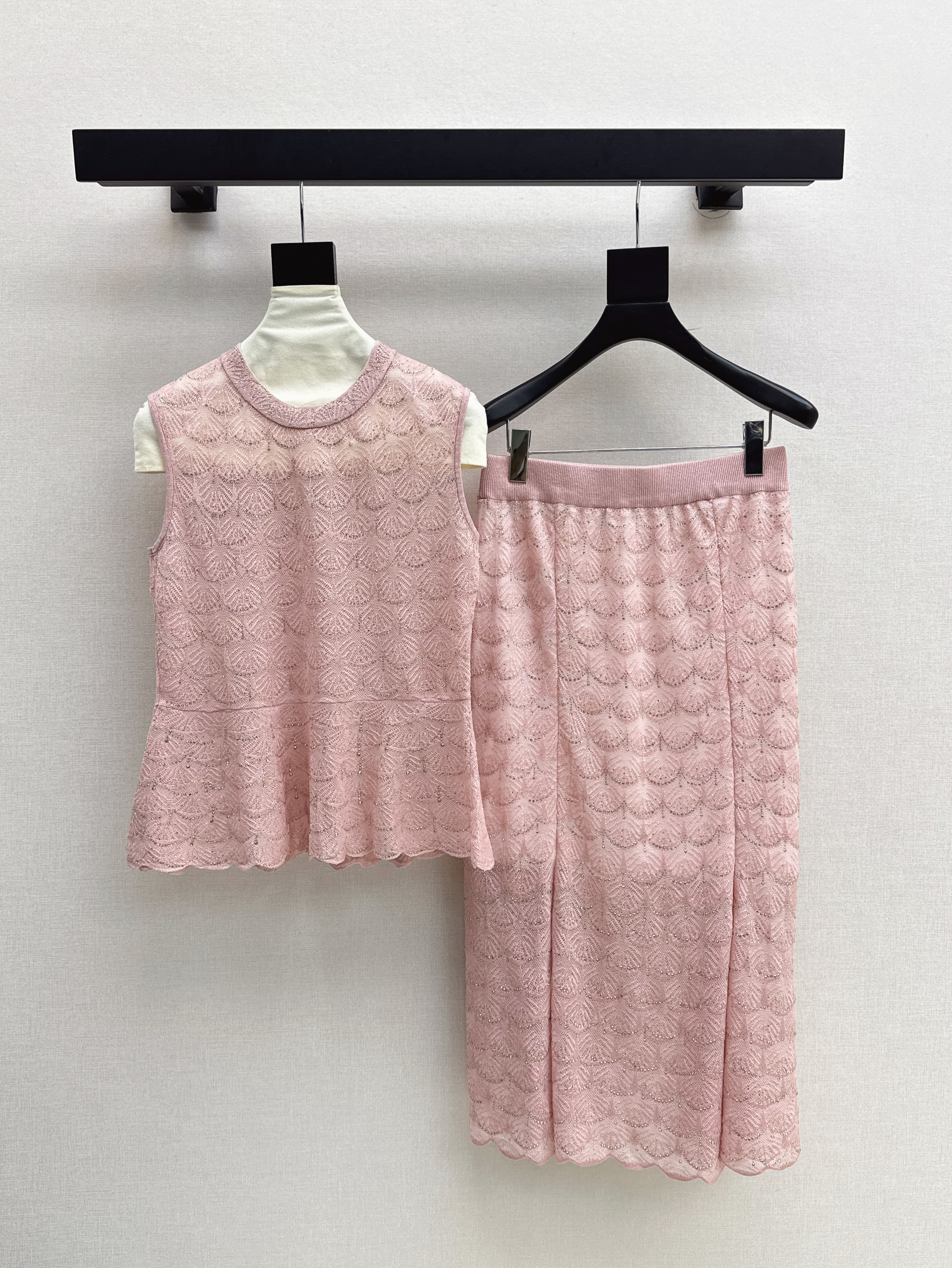 Chan 26ss rhinestone knitwear skirt set