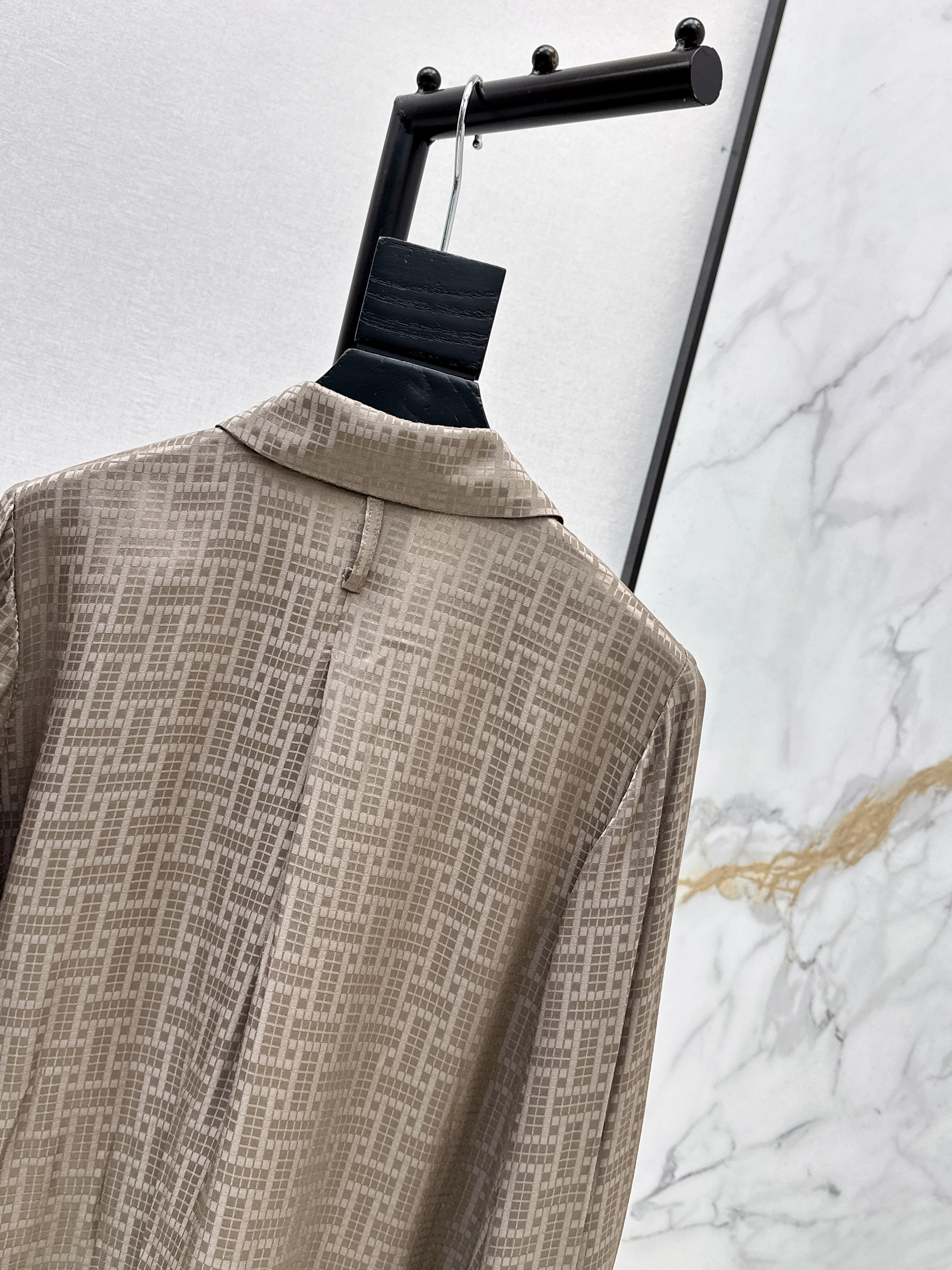Her 26ss jacquard silk shirt