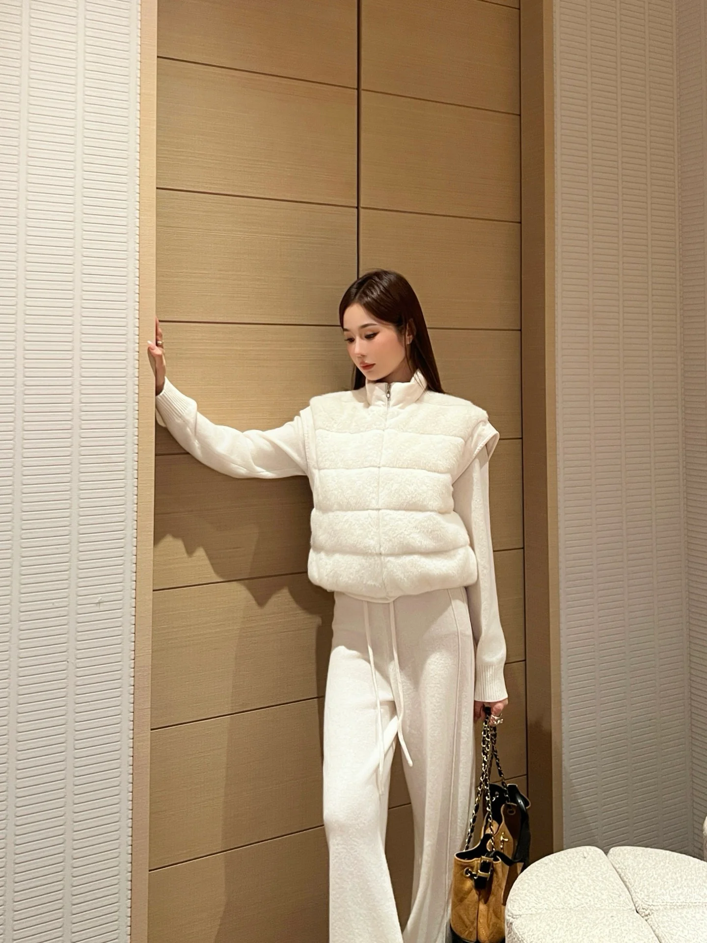 Brun 25fw woolen contract down vest