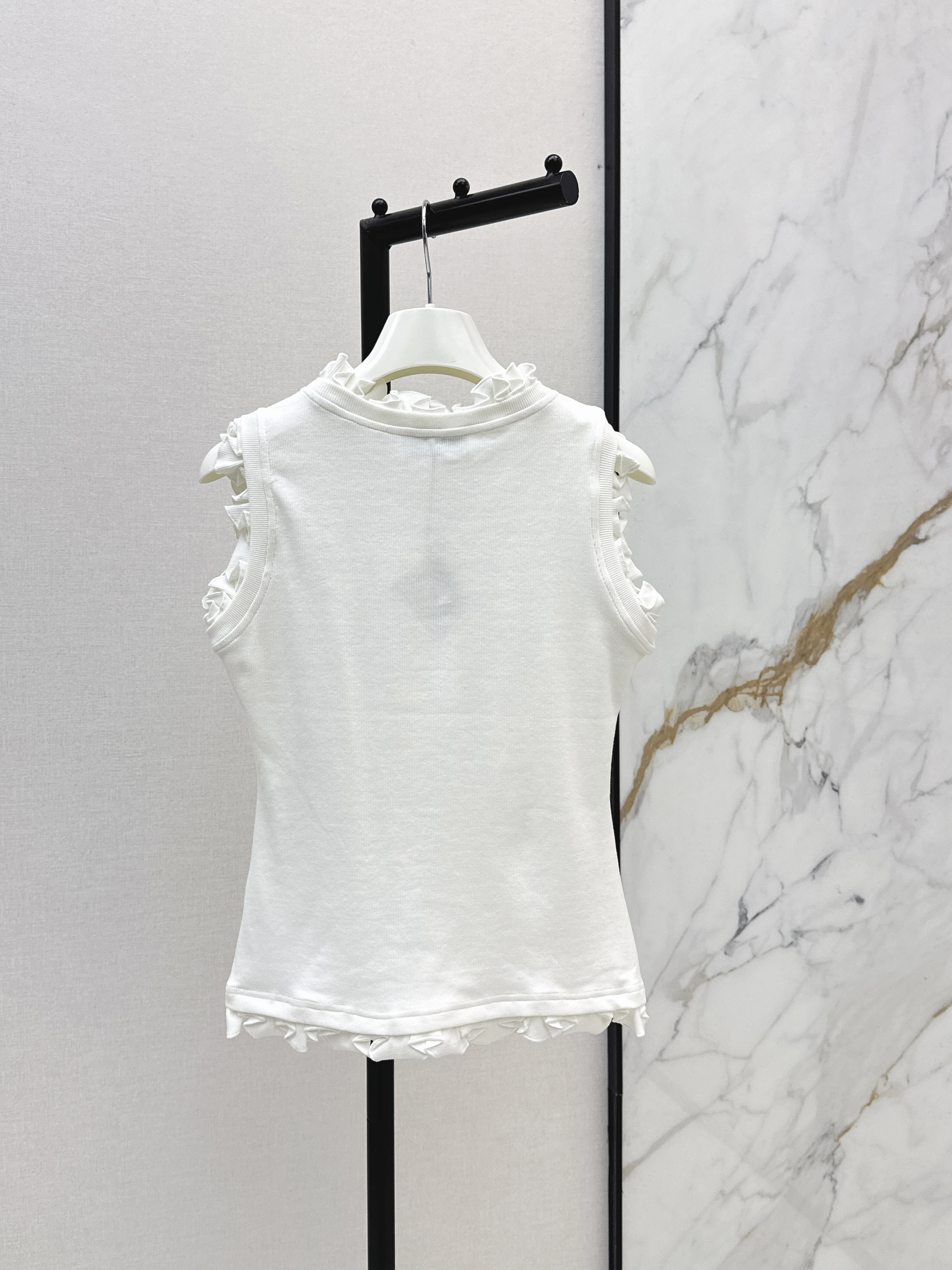 Loe 26ss ruffle vest