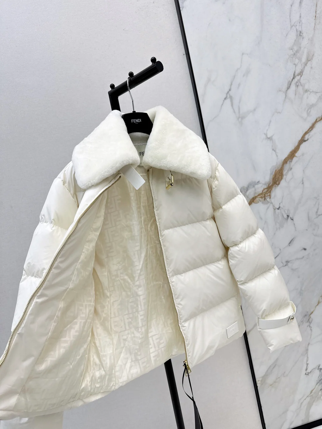 Fend 25fw down jacket