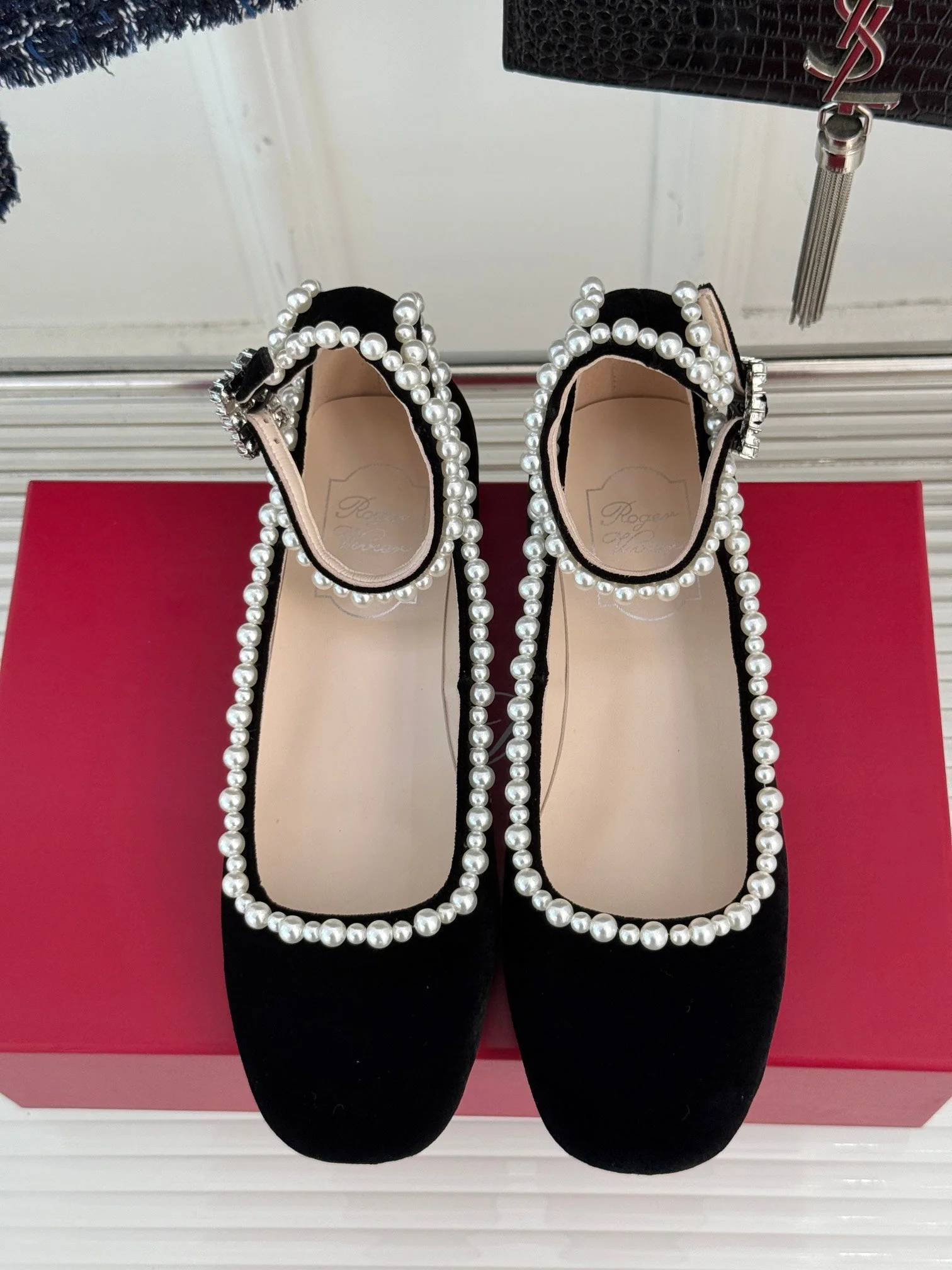 R Vi pearls ballerina shoes