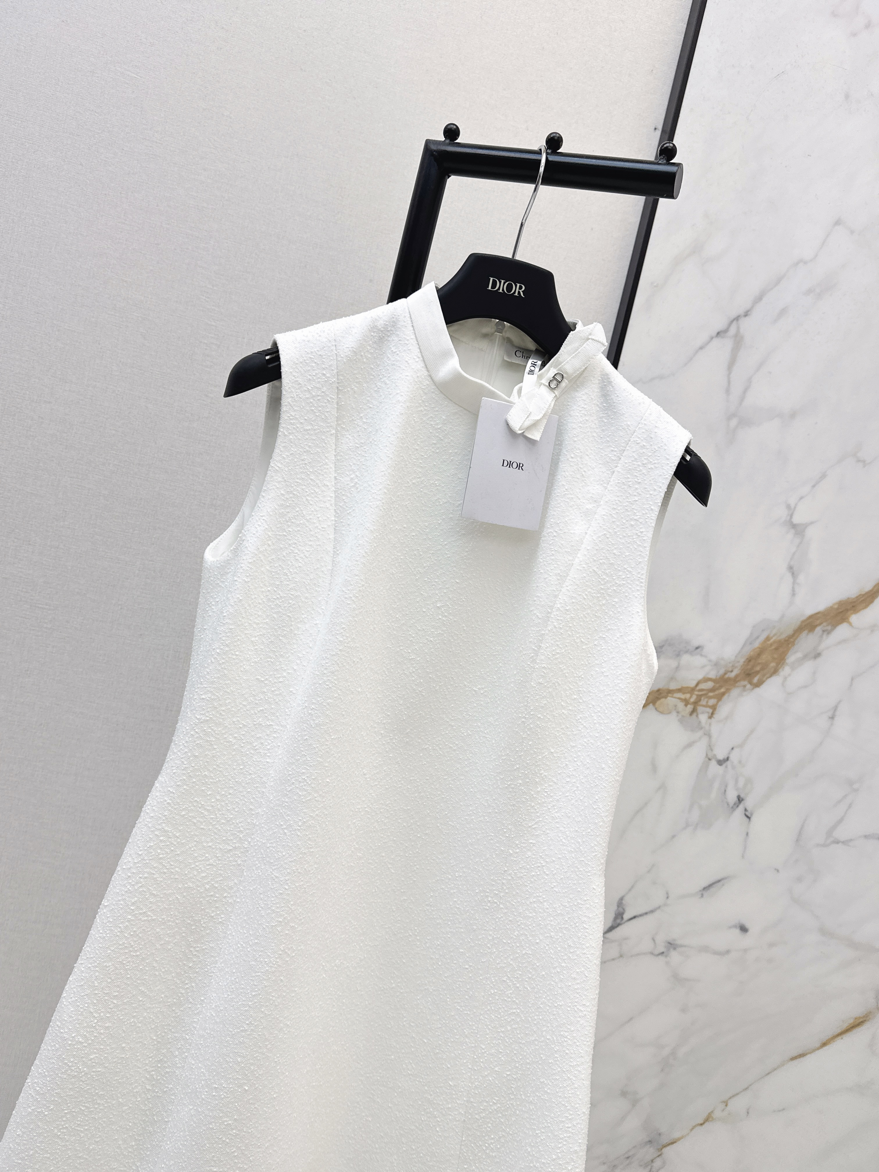 CD 26ss bow sleeveless dress