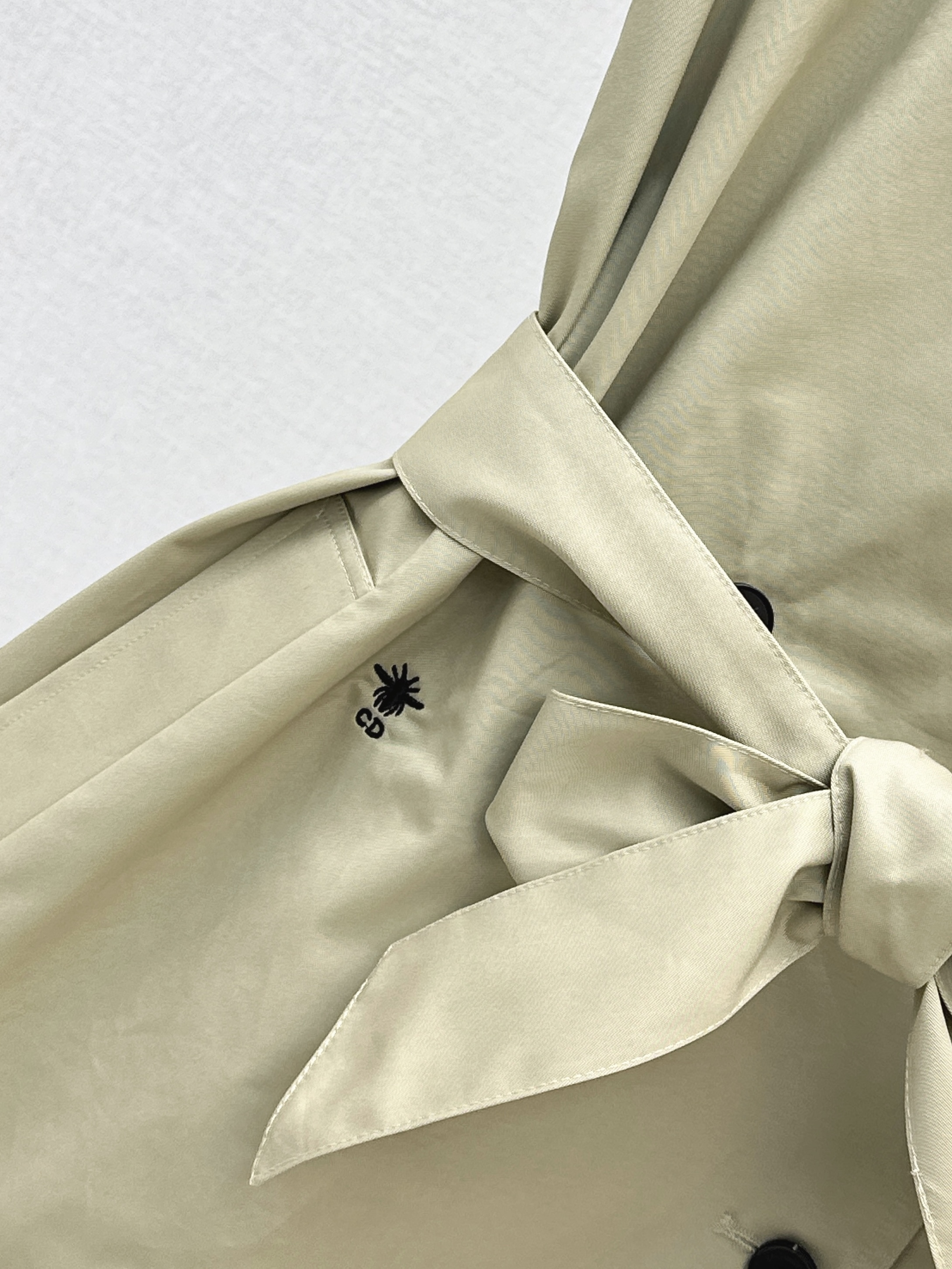 CD 26ss sleeveless belted trench vest