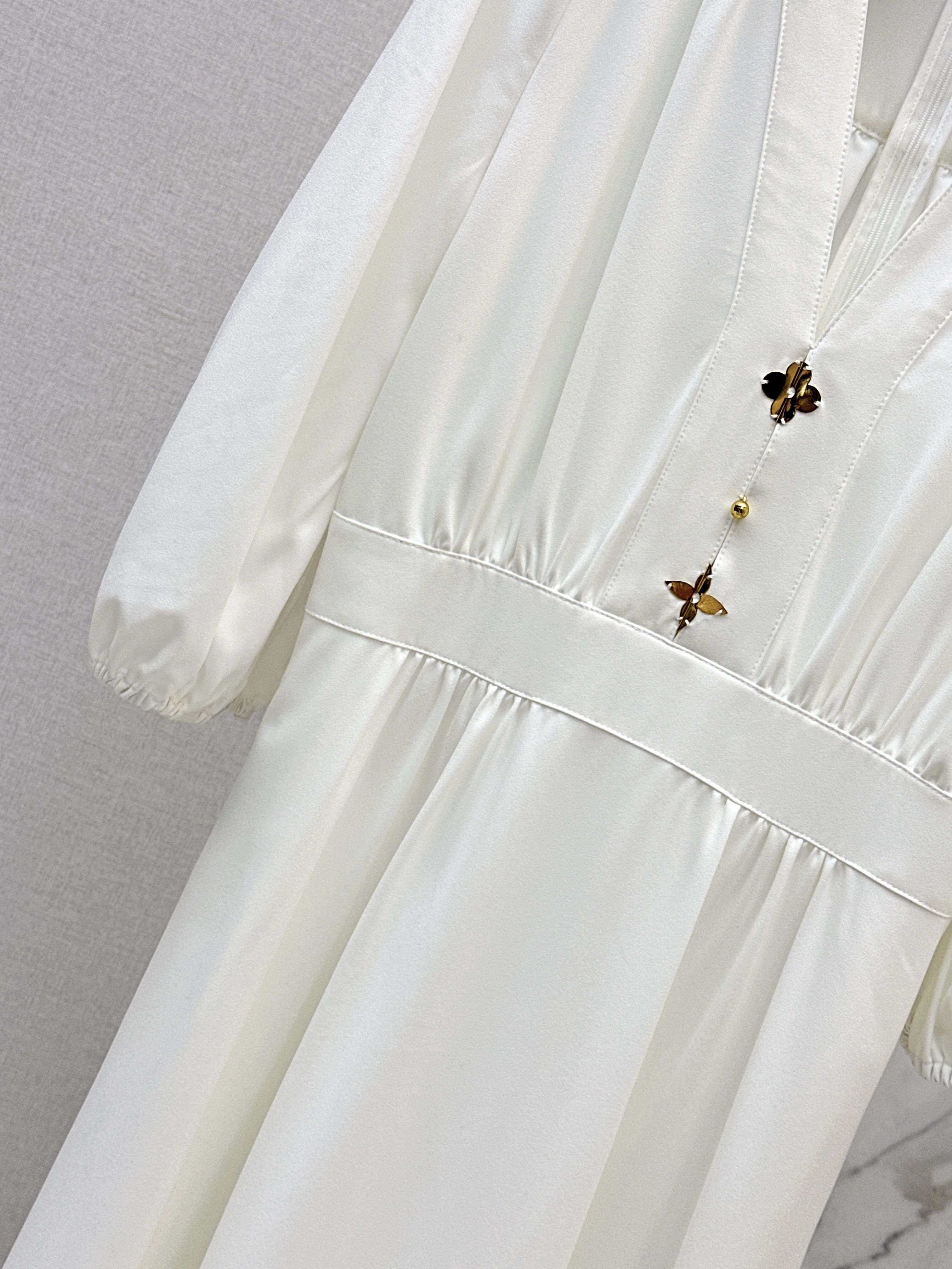 Loui 26ss empire-waist maxi dress