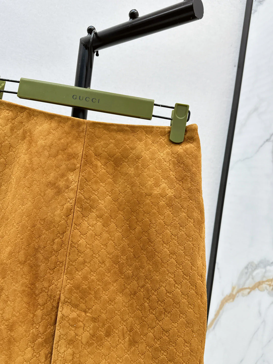 Guc 25fw suede skirt