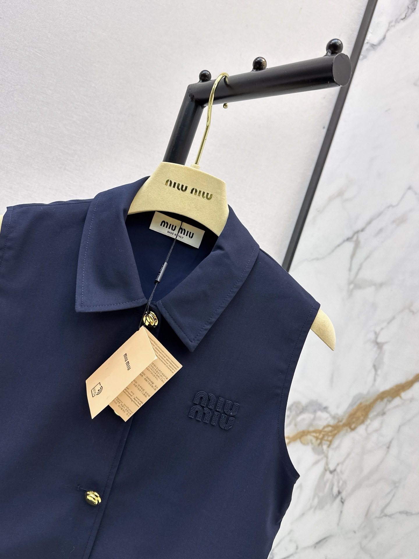 Miu 26ss sleveless waistcoat