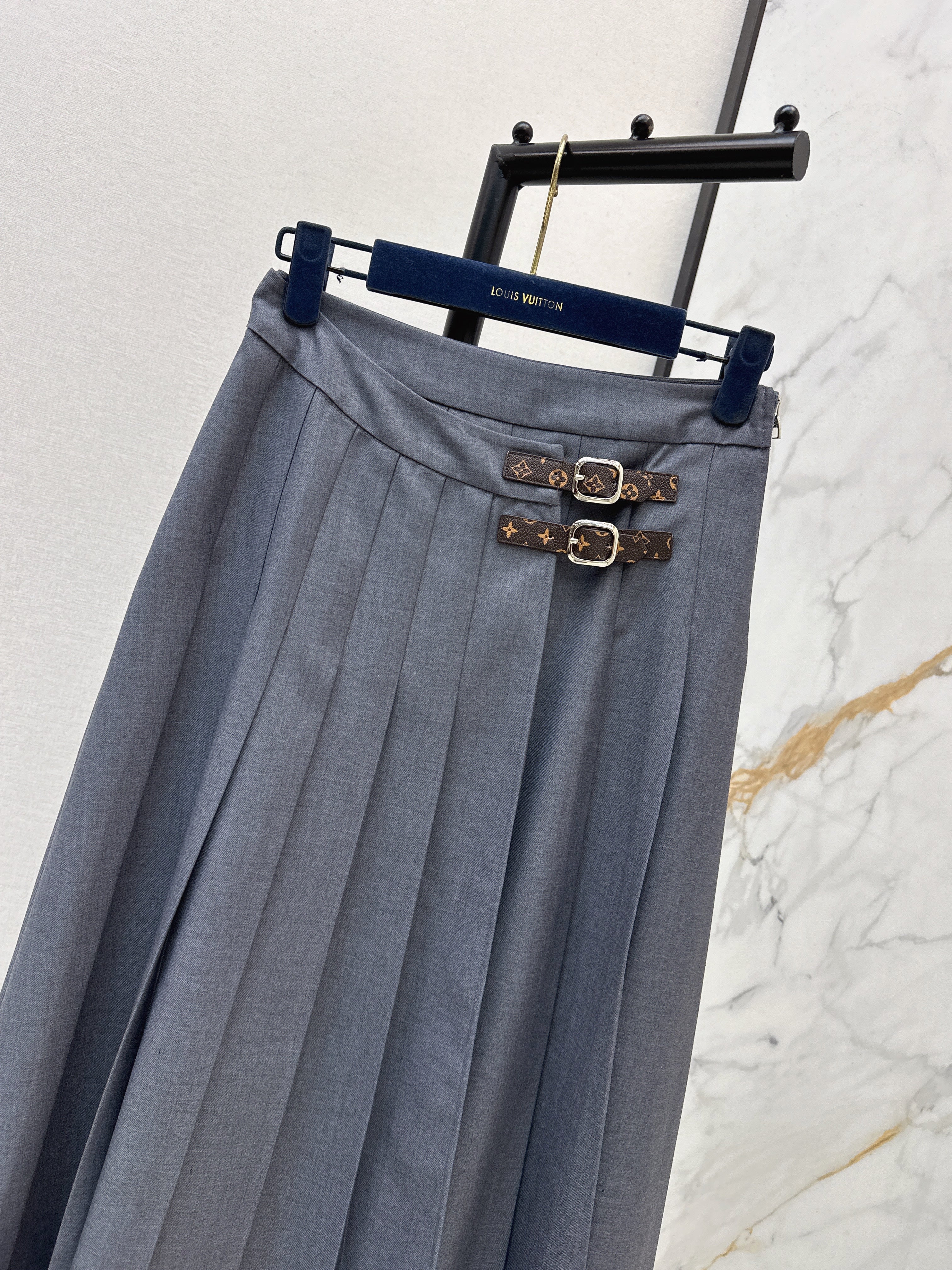 Louis 26ss pleated skirts