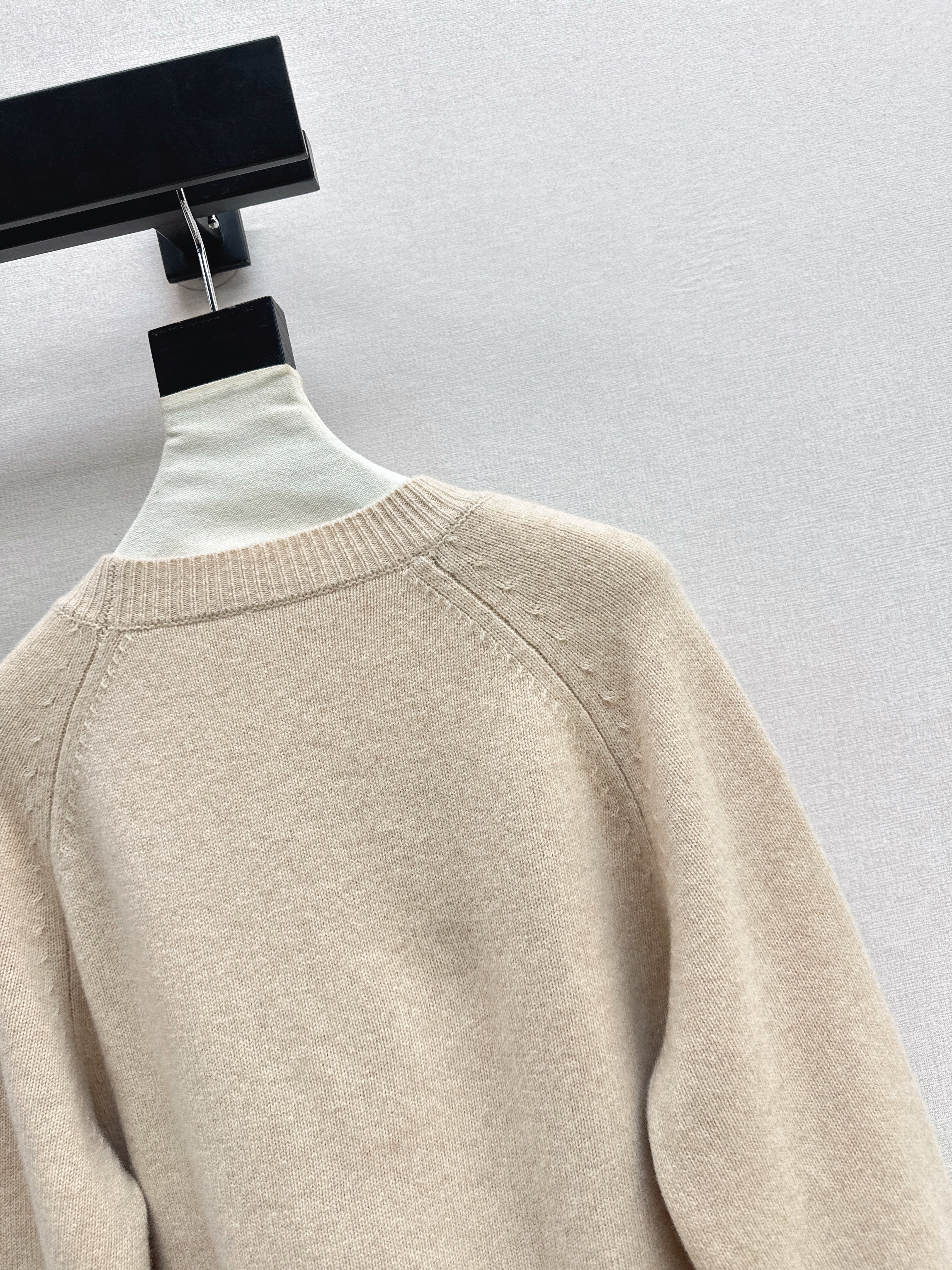 ES 26ss embroidery sweater