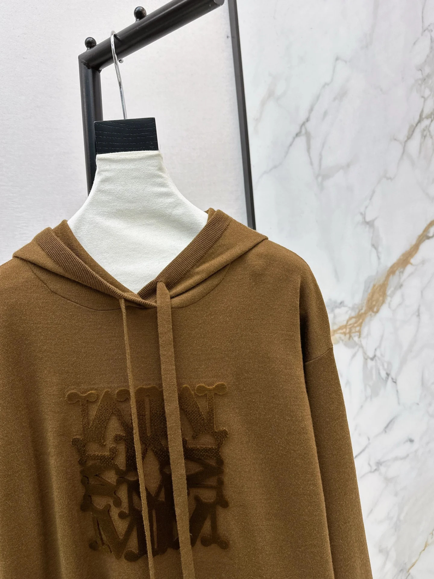 Max 25fw hooded sweater