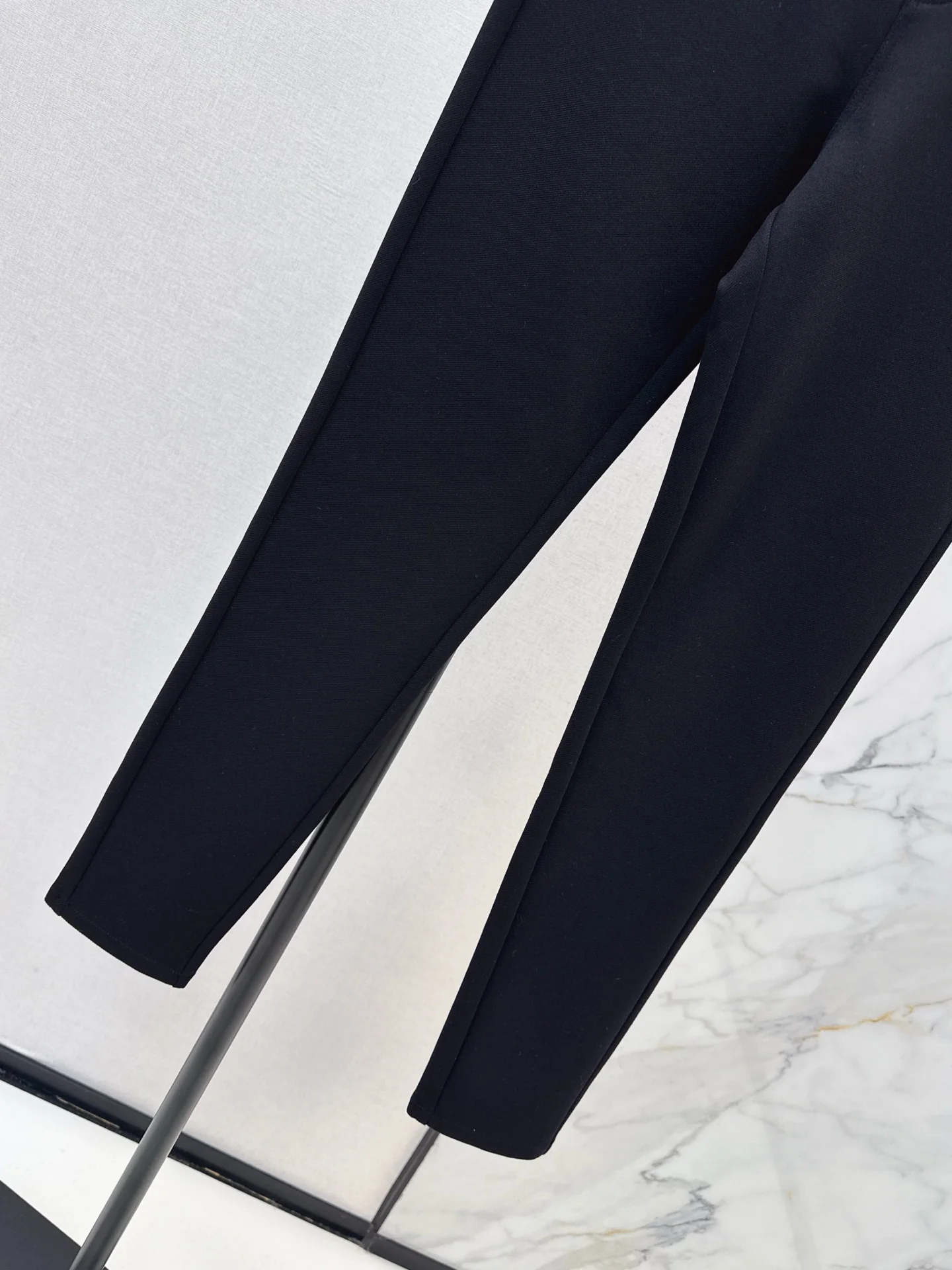 CD 25fw embroidery legging