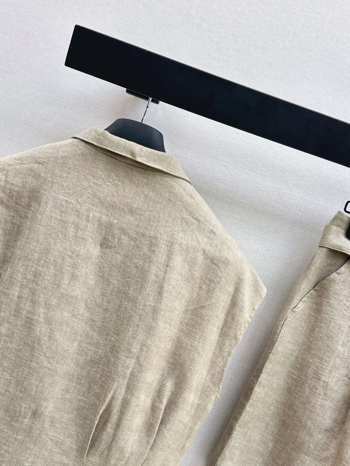 CD 26ss linen sleeveless top