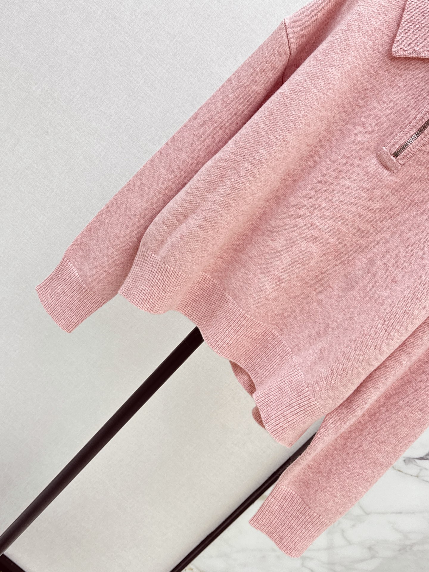 Her 26ss cashmere sweater
