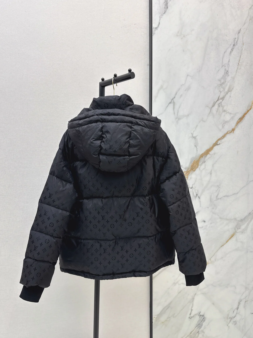 Loui 25fw down jacket