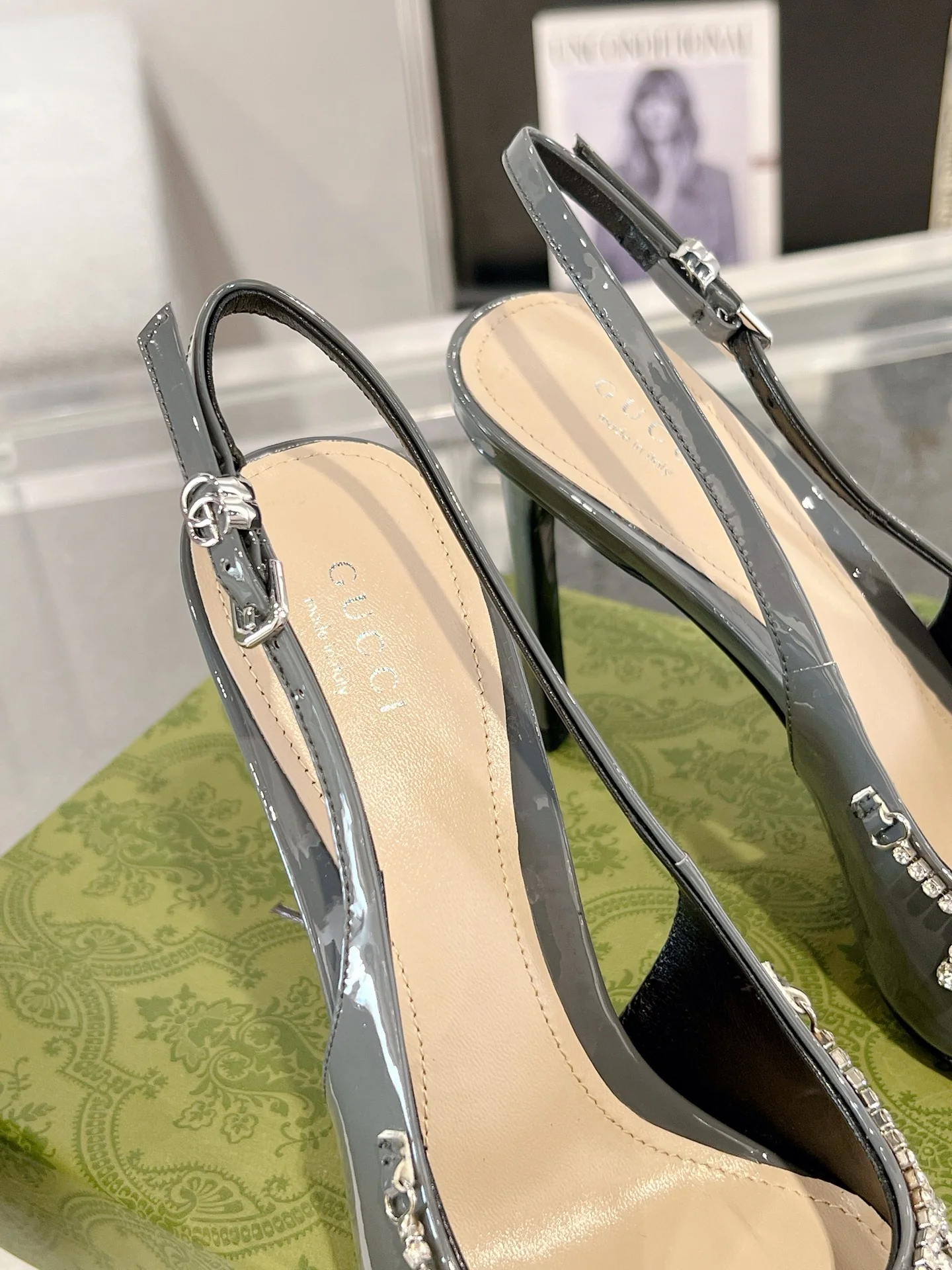 Gucc 25fw rhinestones slingback heels