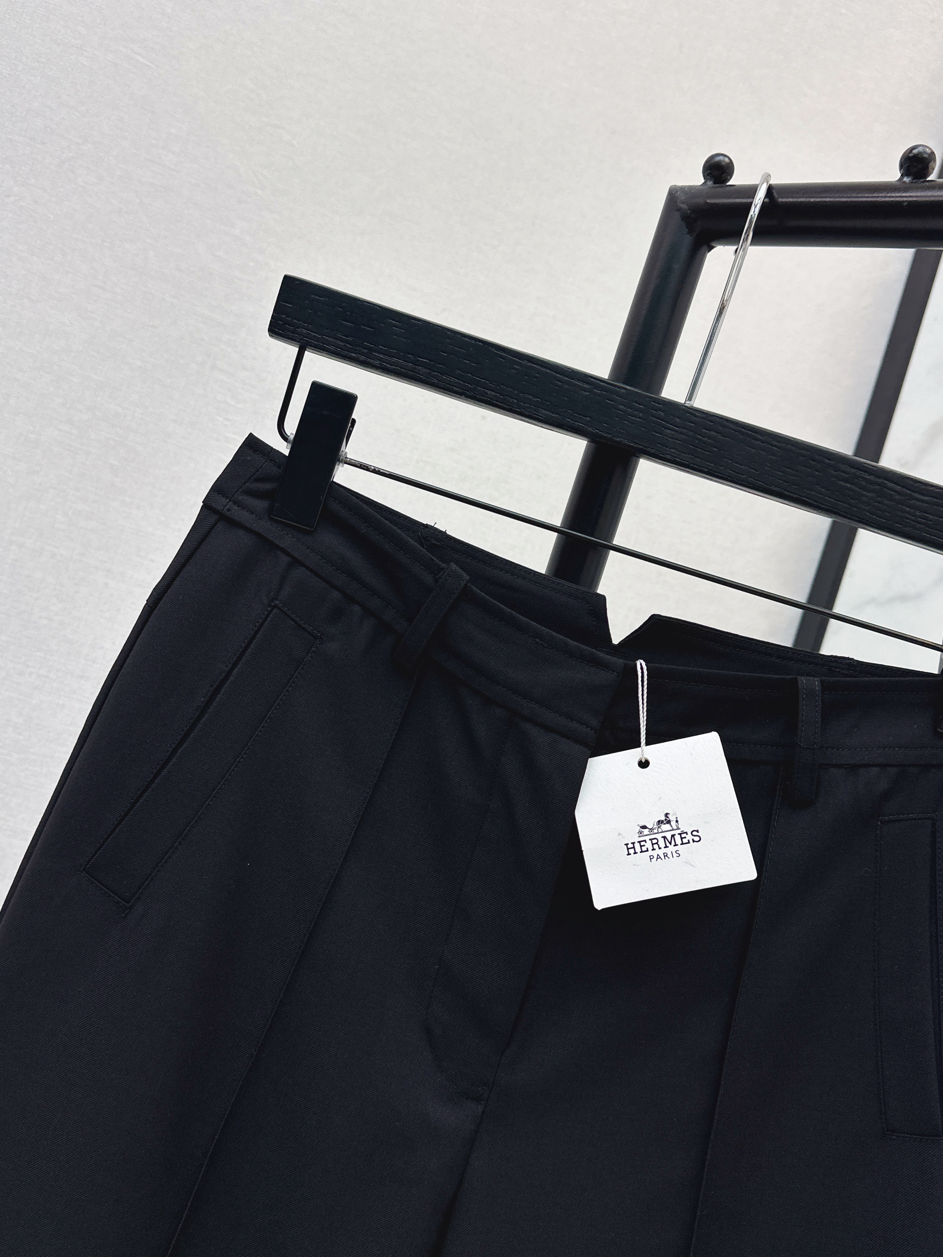 Her 26ss suit pants