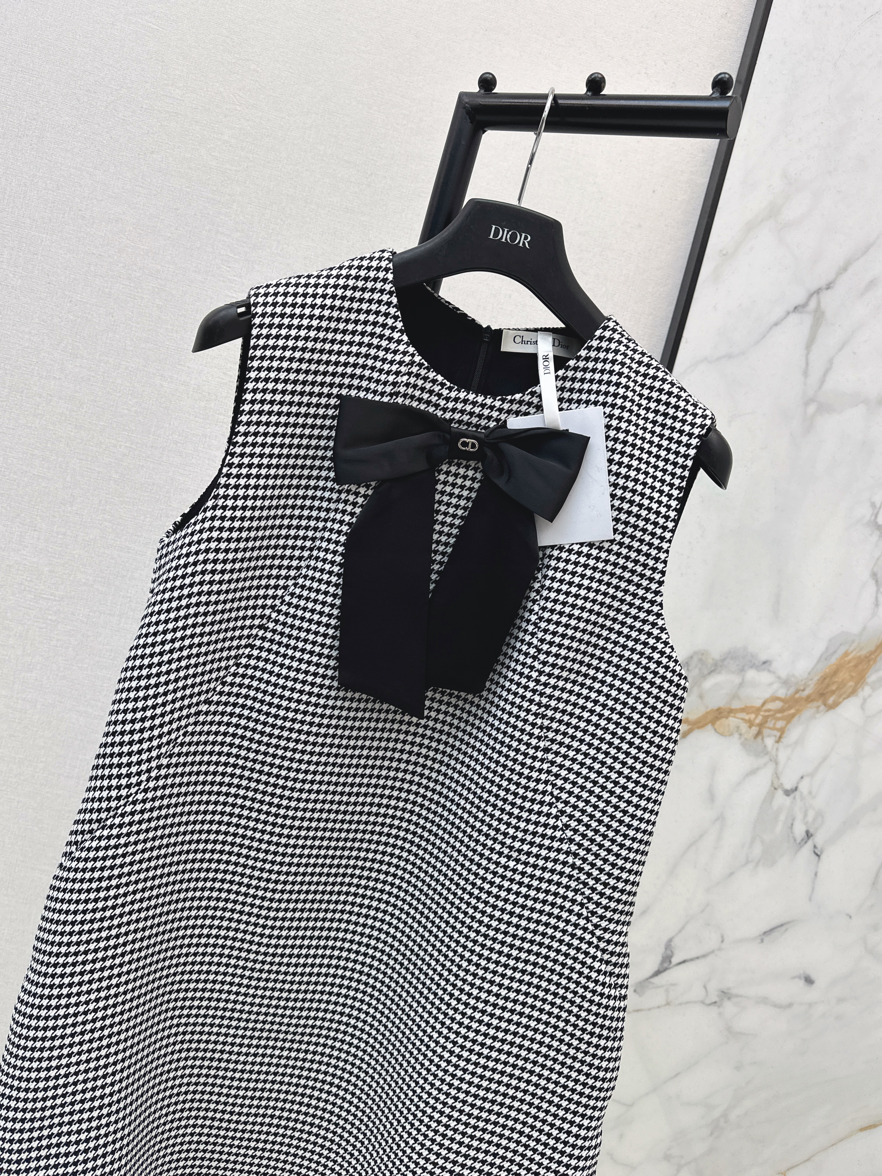 CD 26ss houndstone dress