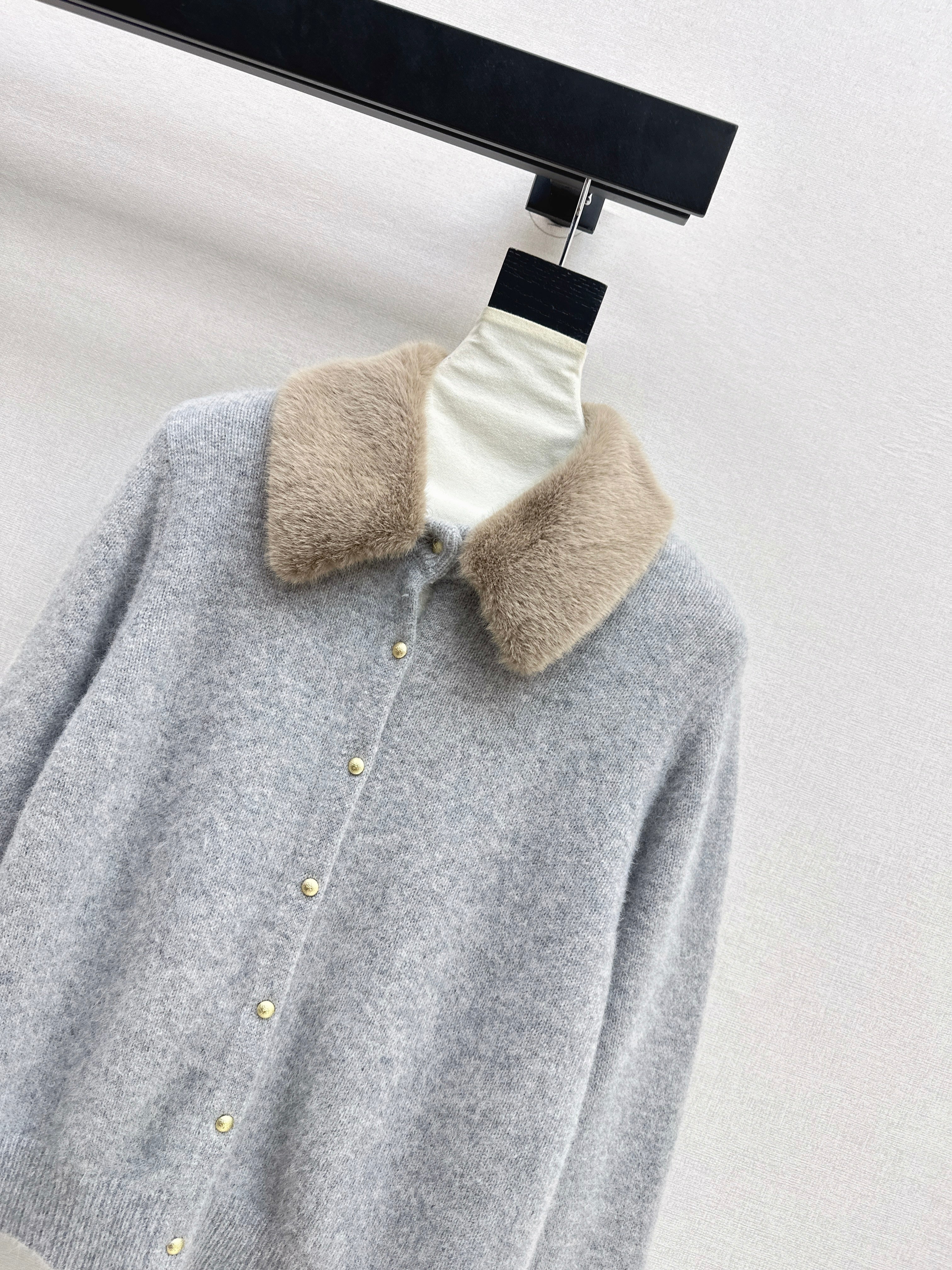 Miu 26ss wool cardigan