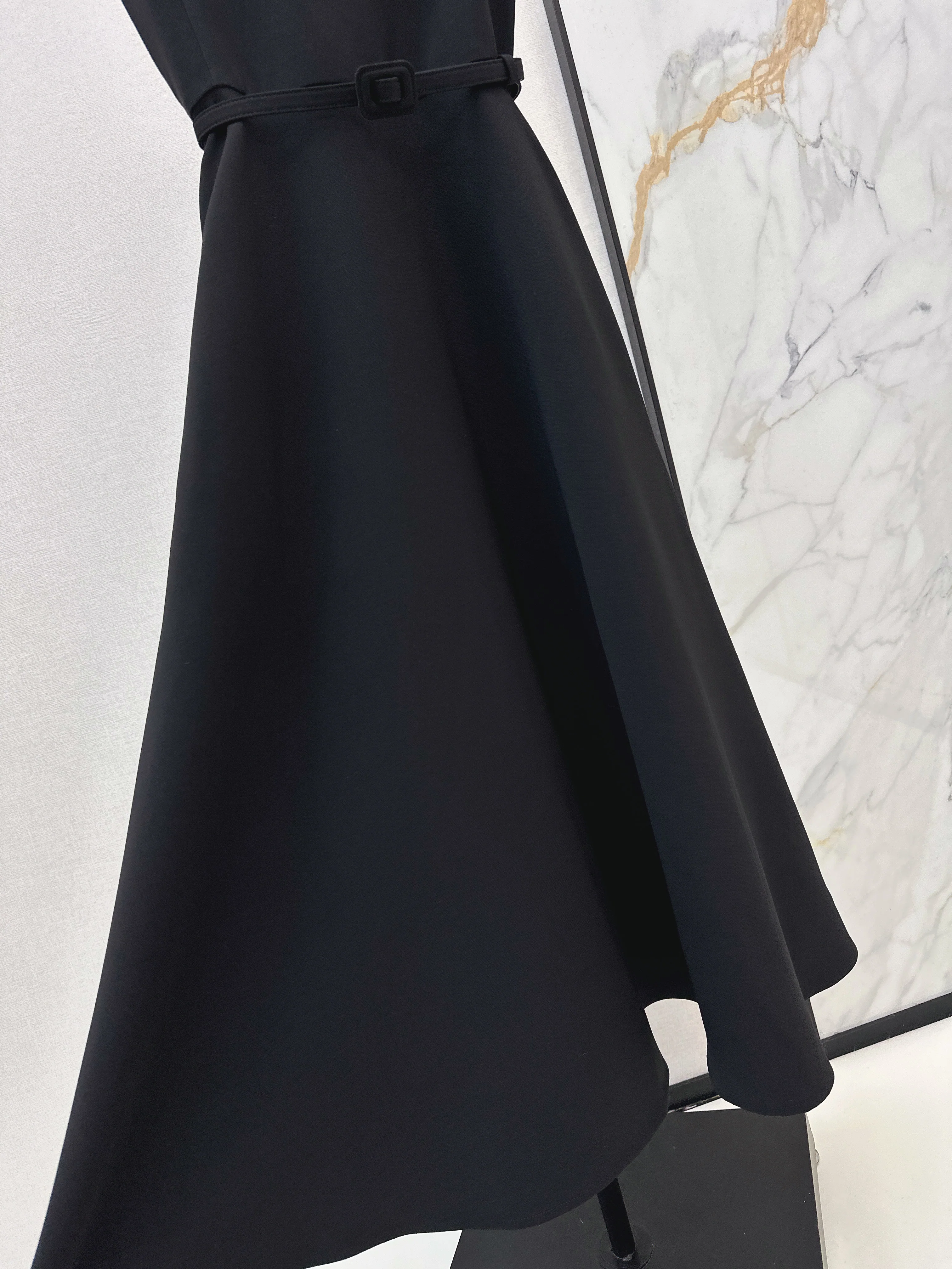 CD 26ss classic sleeveless belted dress