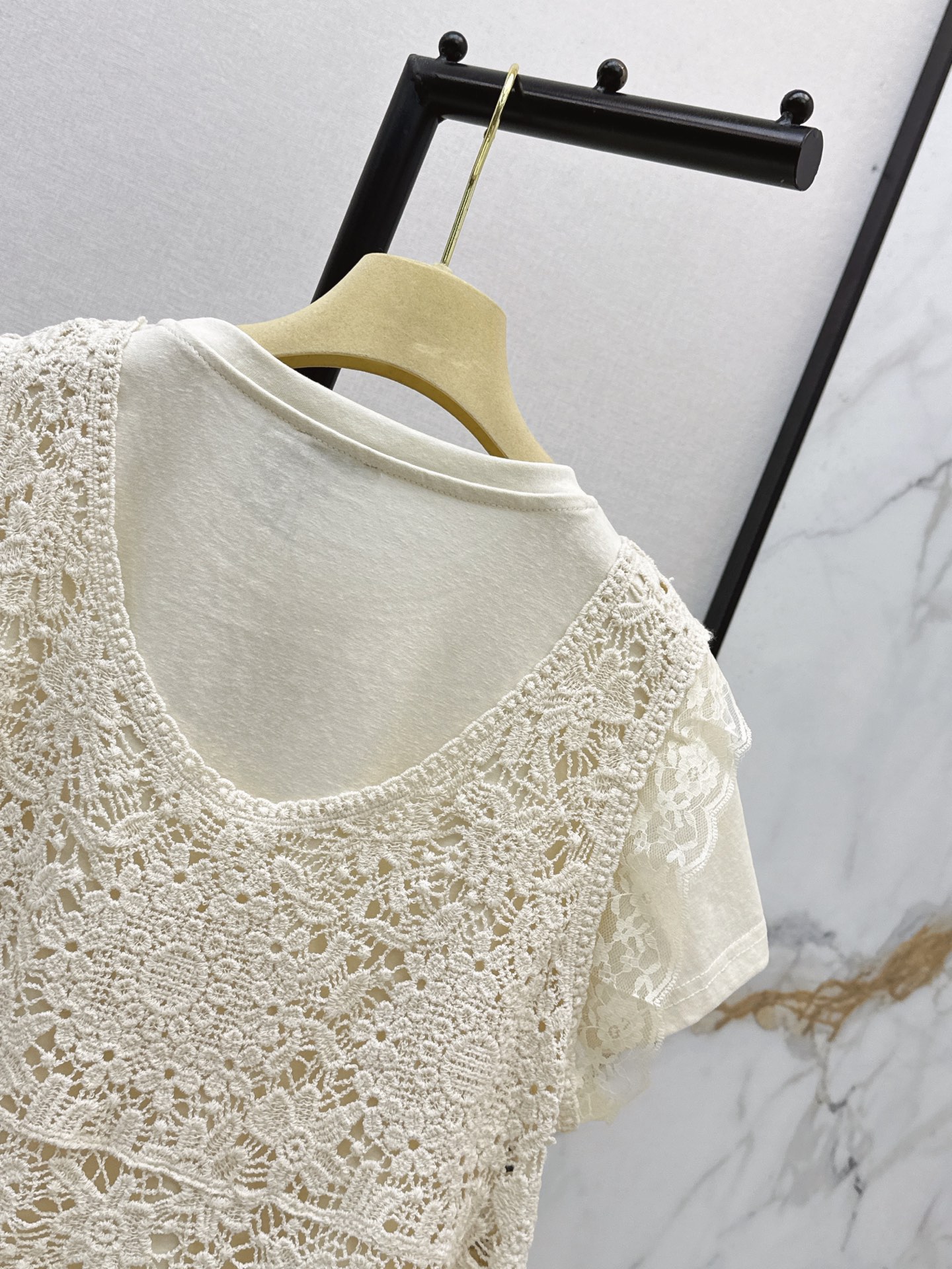 Miu 2pcs t-shirt crochet vest set