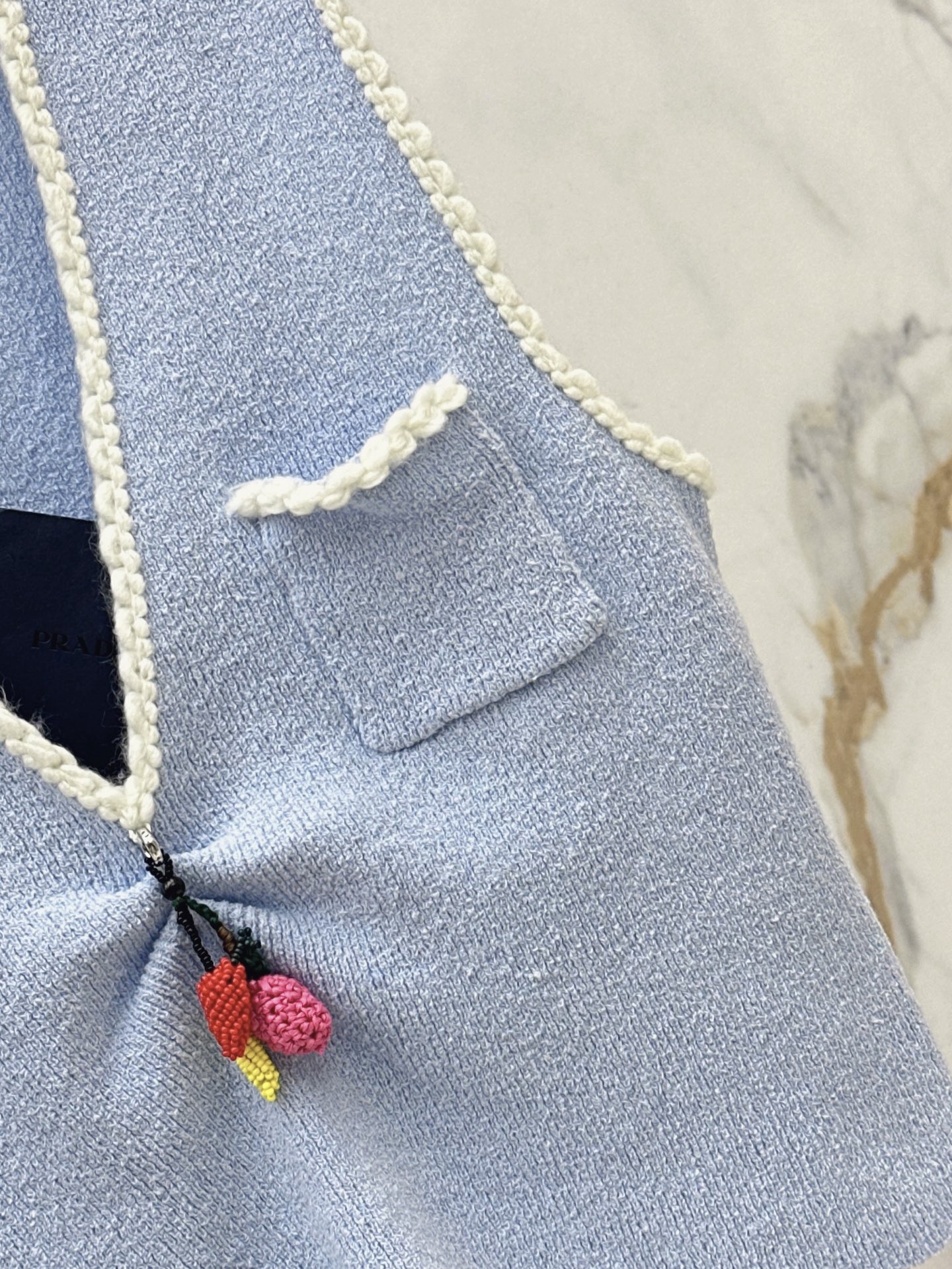 Pra 26ss v-neck knit vest