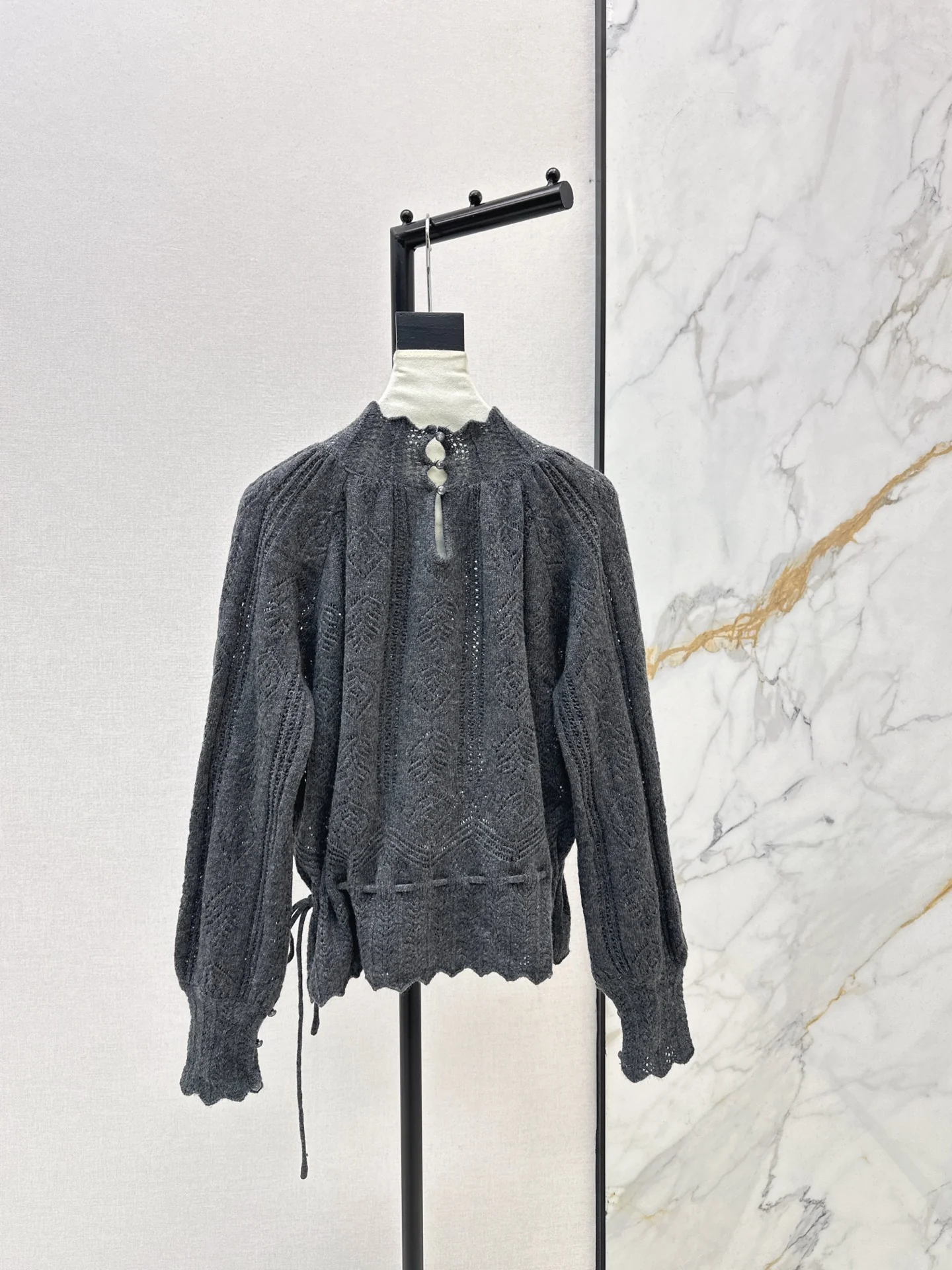 Chan 256ss drawstring sweater