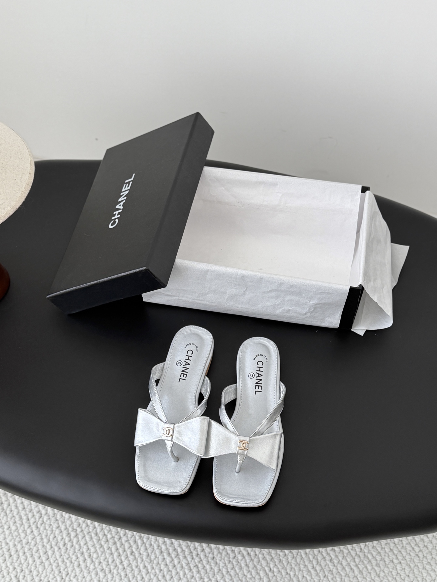Chan 26P flip-flops
