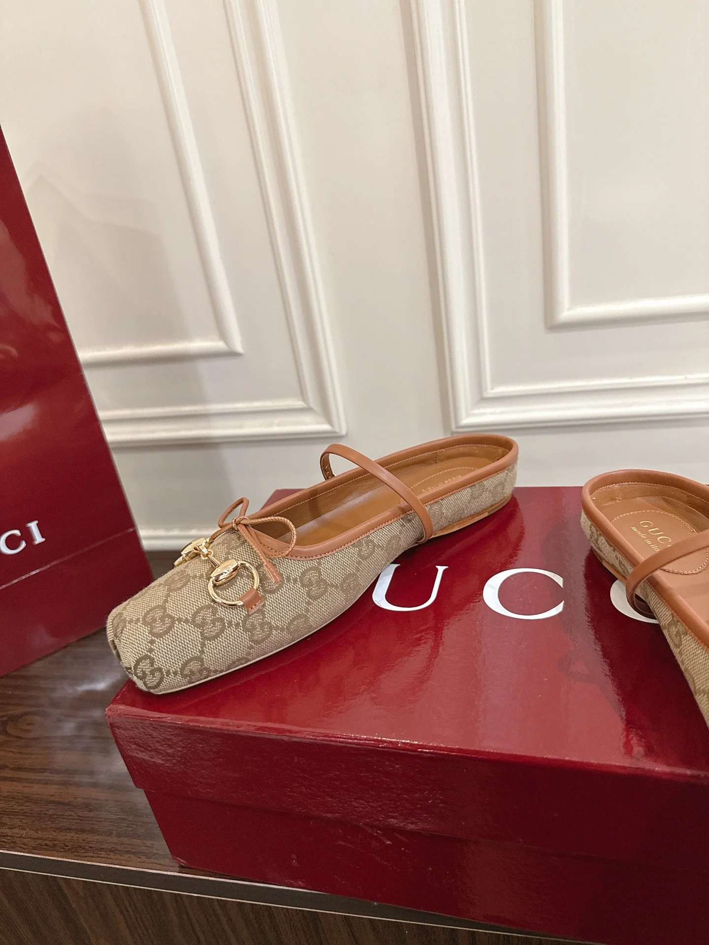 Guc 25fw mules