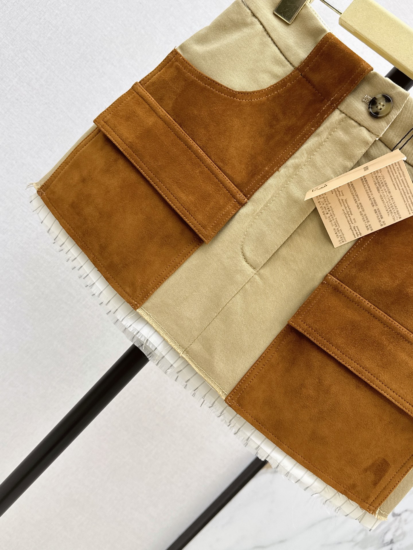 Miu 26ss contract suede mini skirt