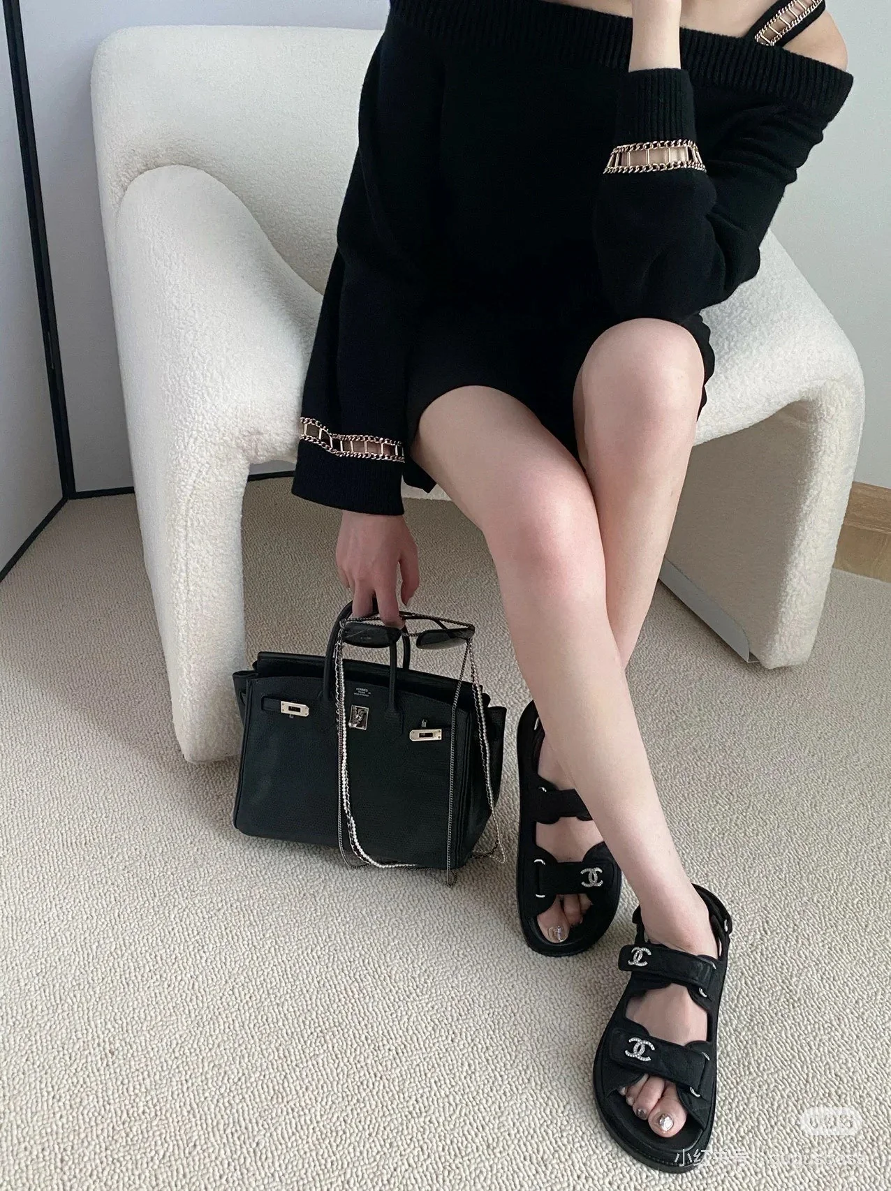 Chan 25fw chain-link off shoulder sweater