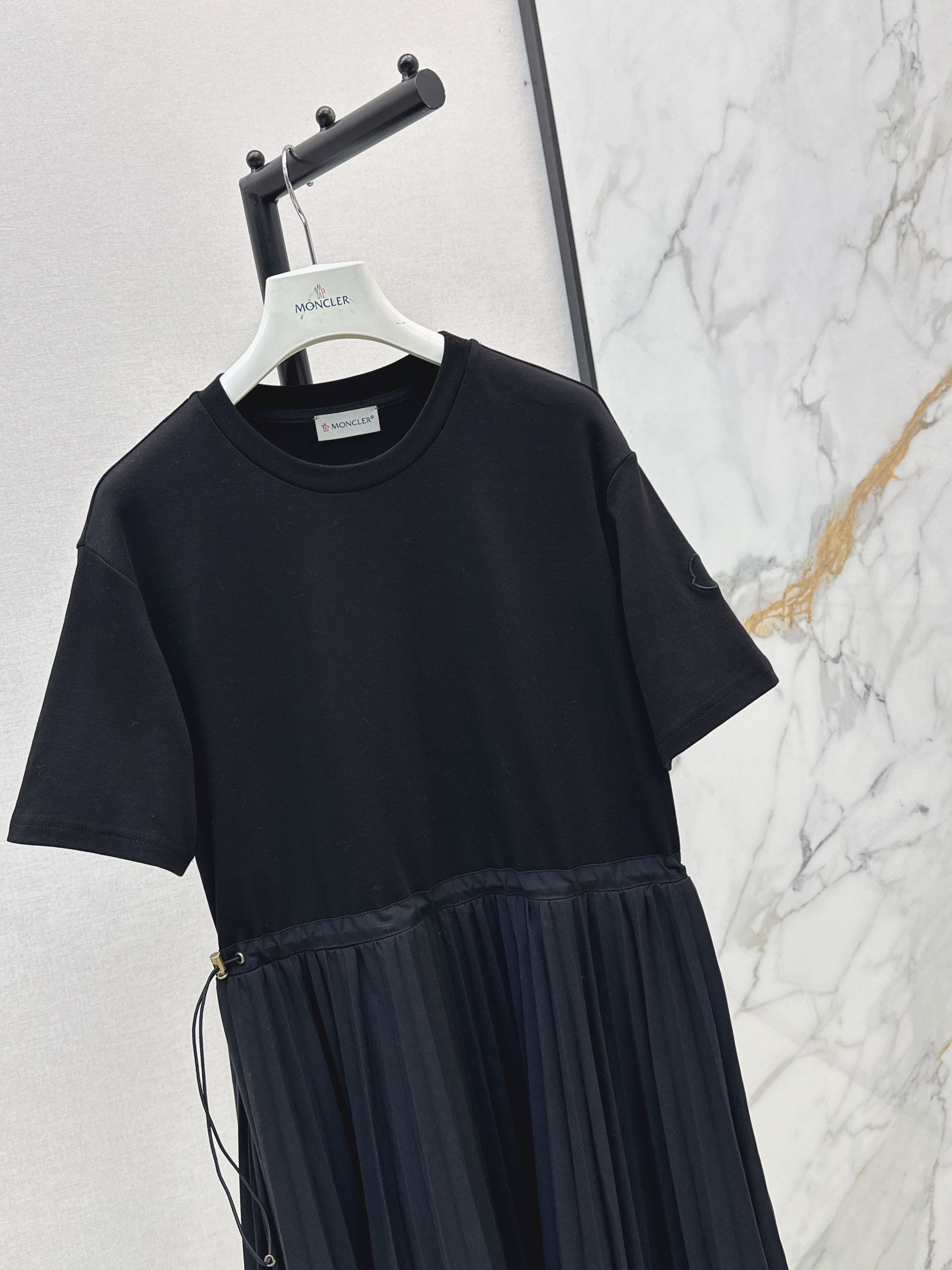 Monc 26ss contact pleated dress