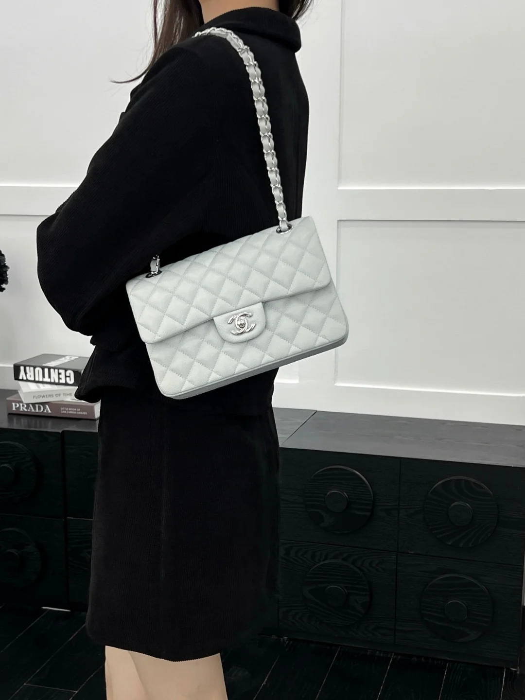 Chan cf23 chain shoulder bag