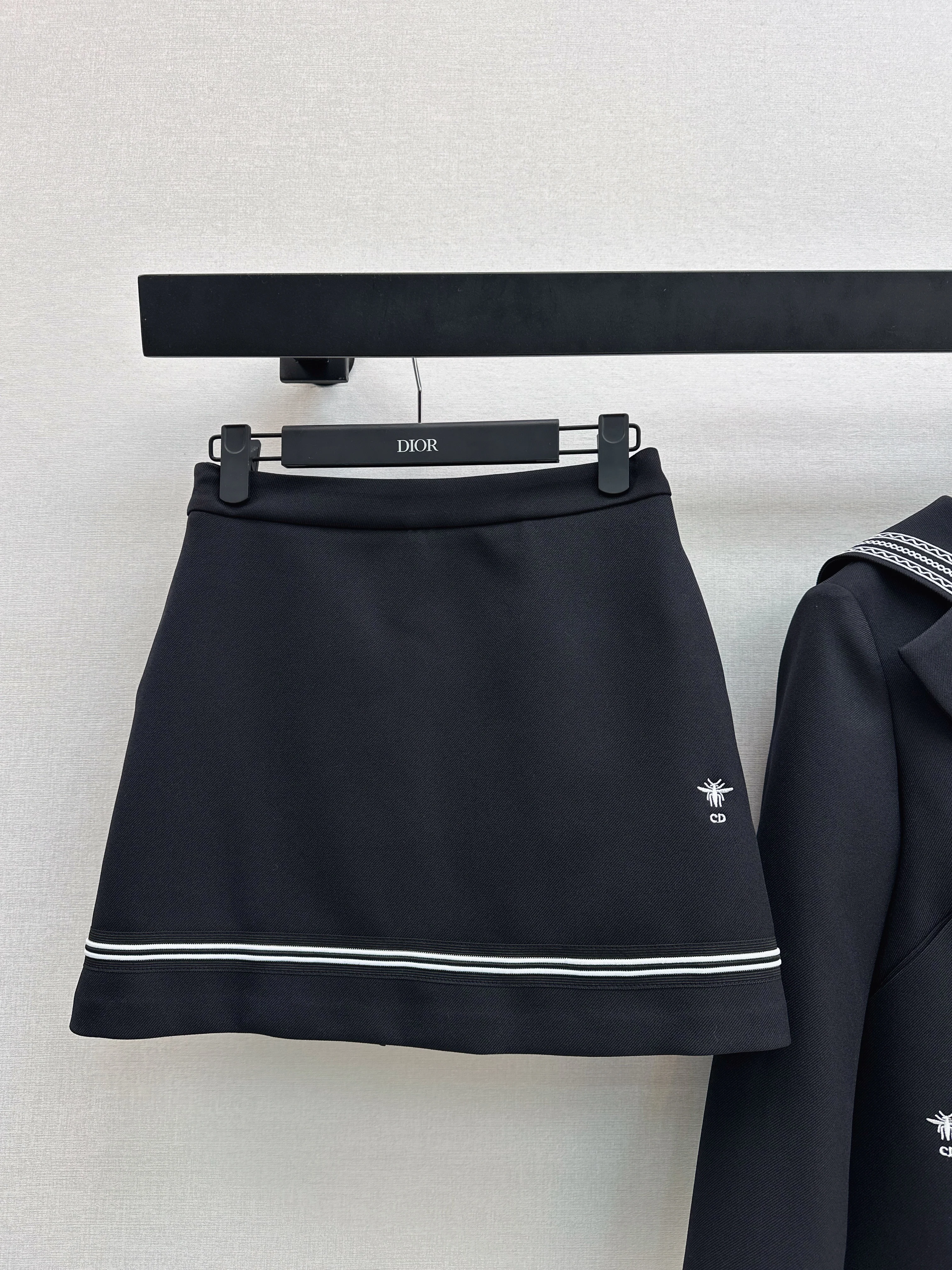 CD 26ss navy-inspired jacket+a-line skirts set