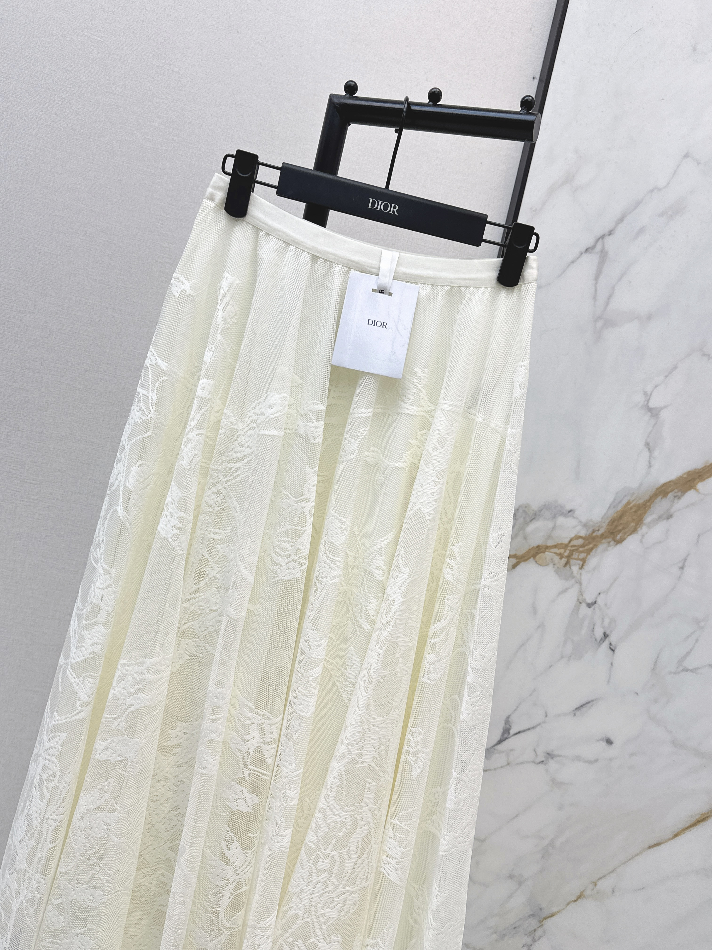 CD 26ss lace skirts