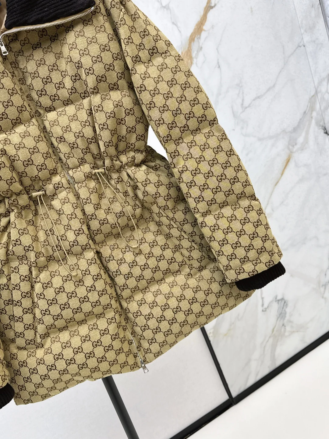 Guc 25fw down jacket