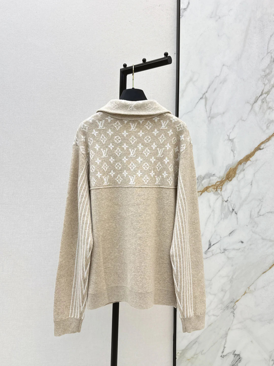 Loui 25fw sweater