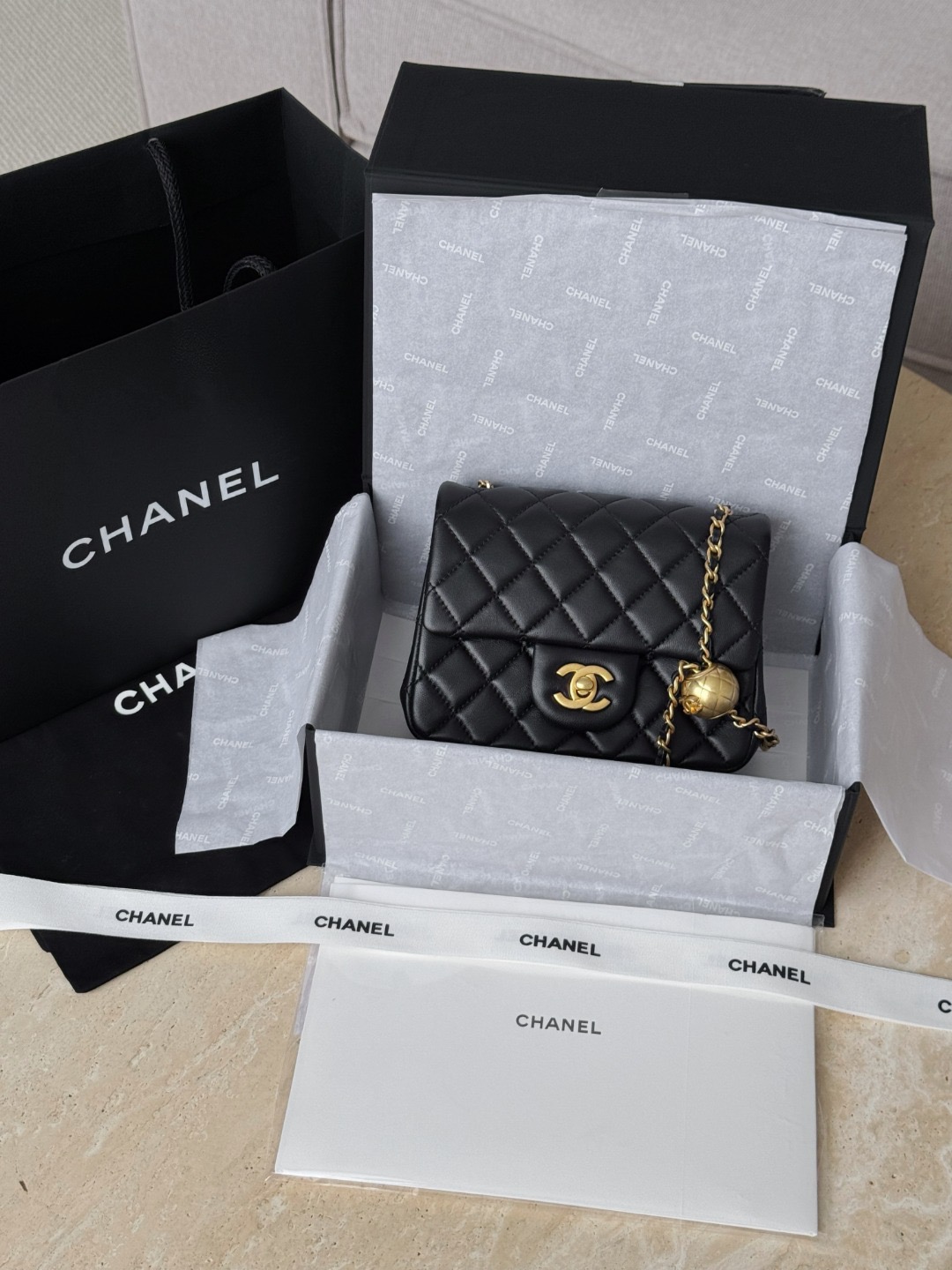 Chan 26ss flap chain bag with gold-tone hardwave