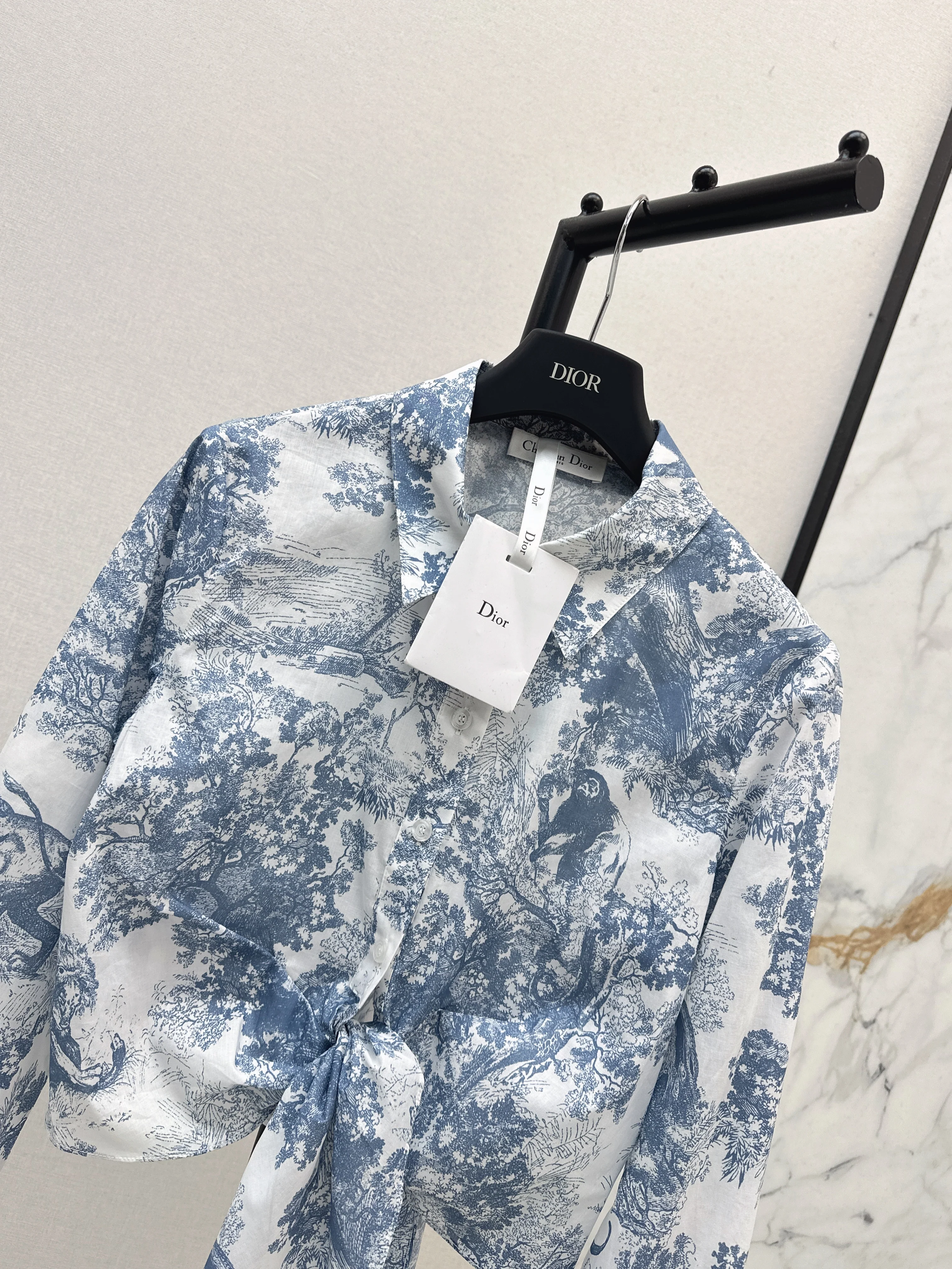 CD 26ss cropped tie-front shirt