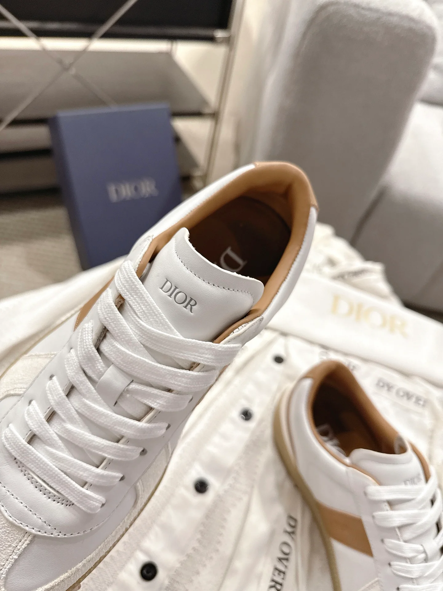 CD 25fw sneakers
