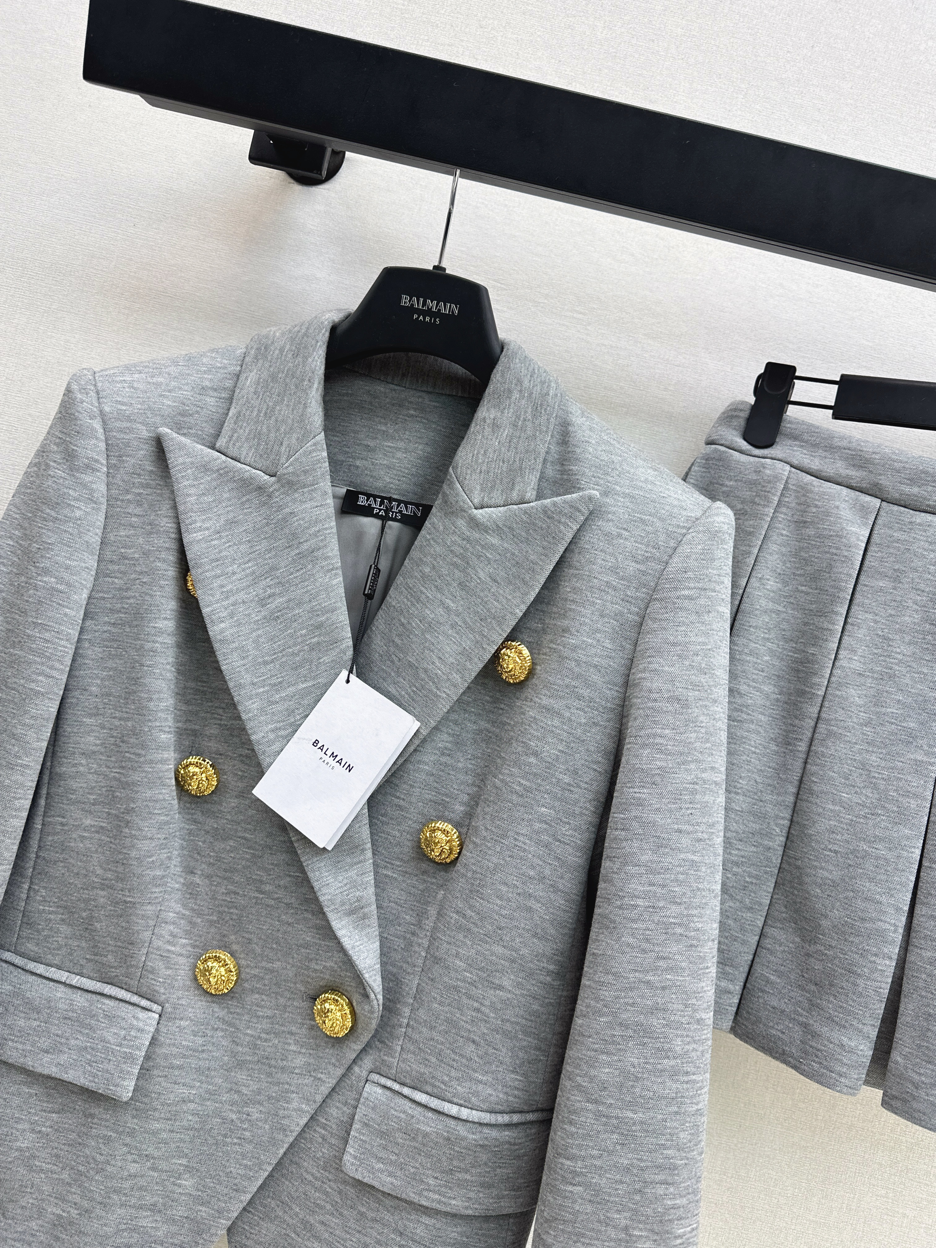 Balm 26ss suit blazer pleated skirt set